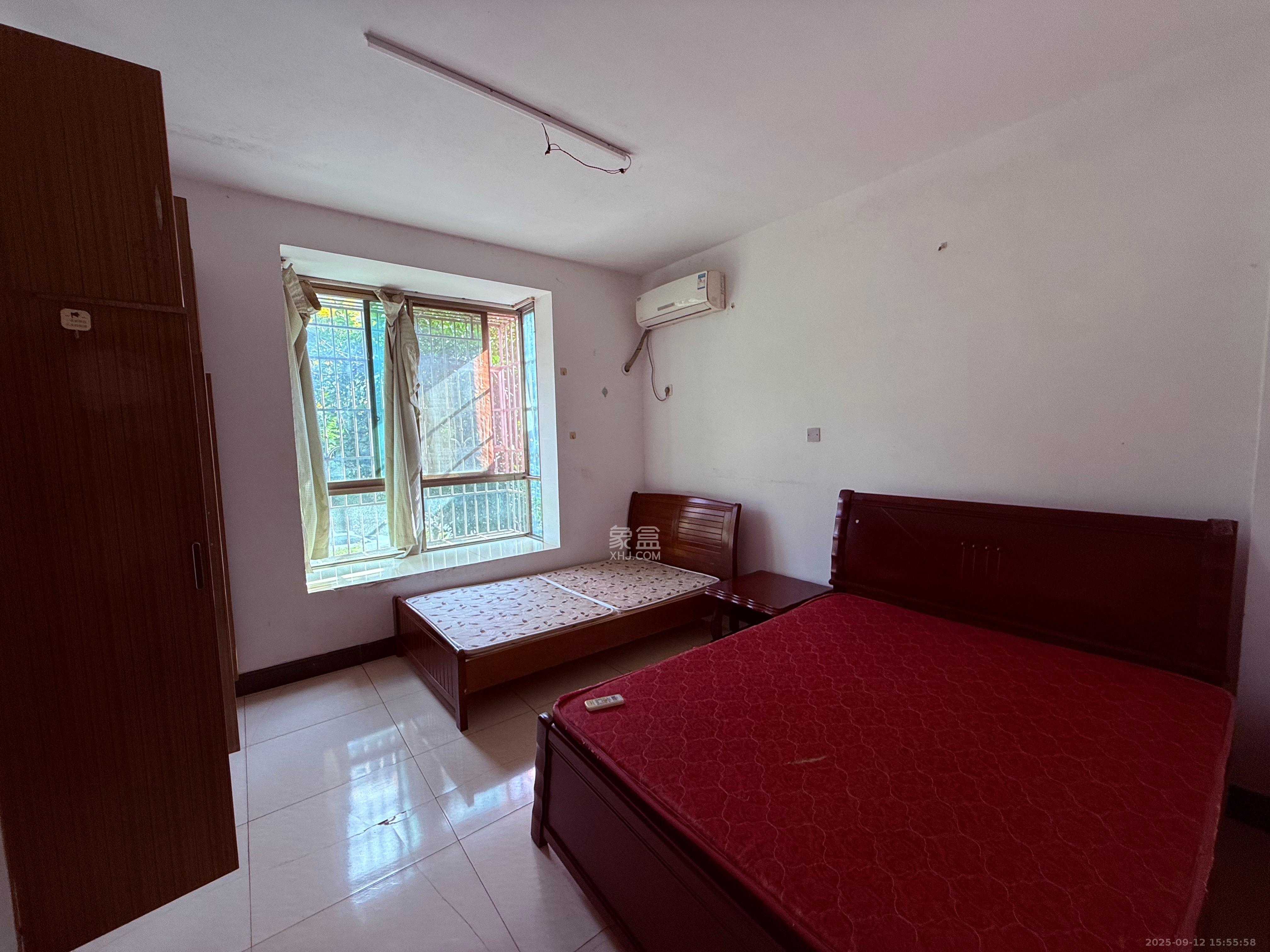 青园小区(青园社区安置房) 2室2厅1卫 1550.0元/月 青园小区(青园社区安置房) 2室2厅1卫 1550.0元/月室内图