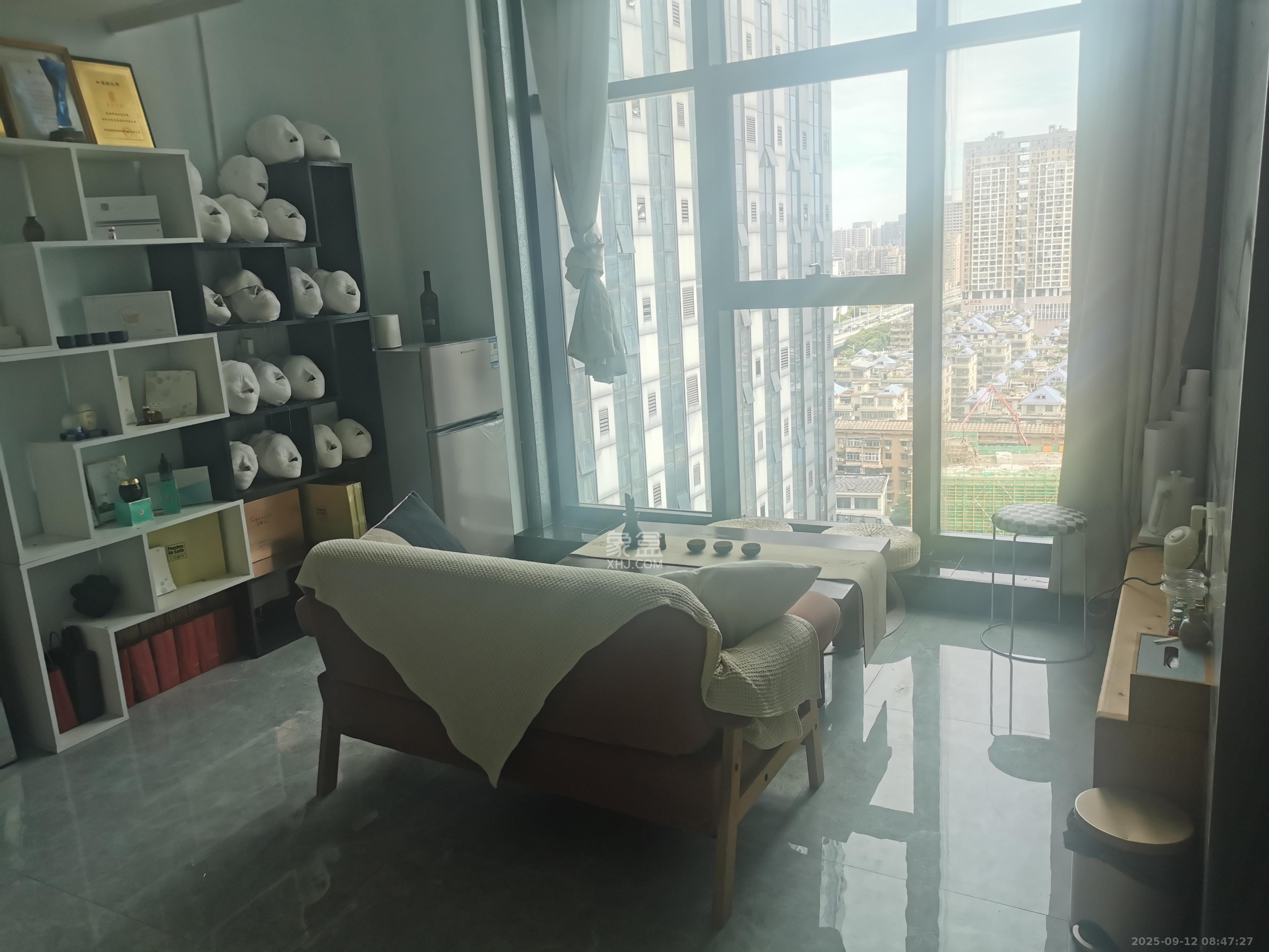 东盈商业广场(华泉城市广场)  1室0厅0卫    3800.0元/月 东盈商业广场(华泉城市广场)  1室0厅0卫    3800.0元/月室内图