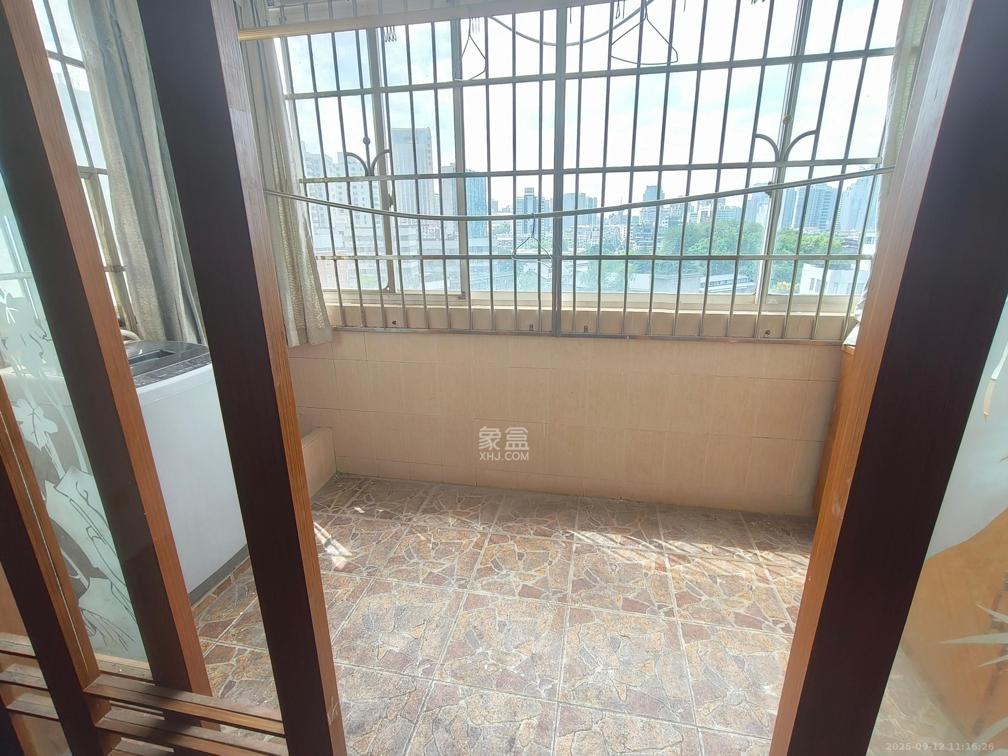 万顺家园  4室2厅2卫   3600.00元/月室内图