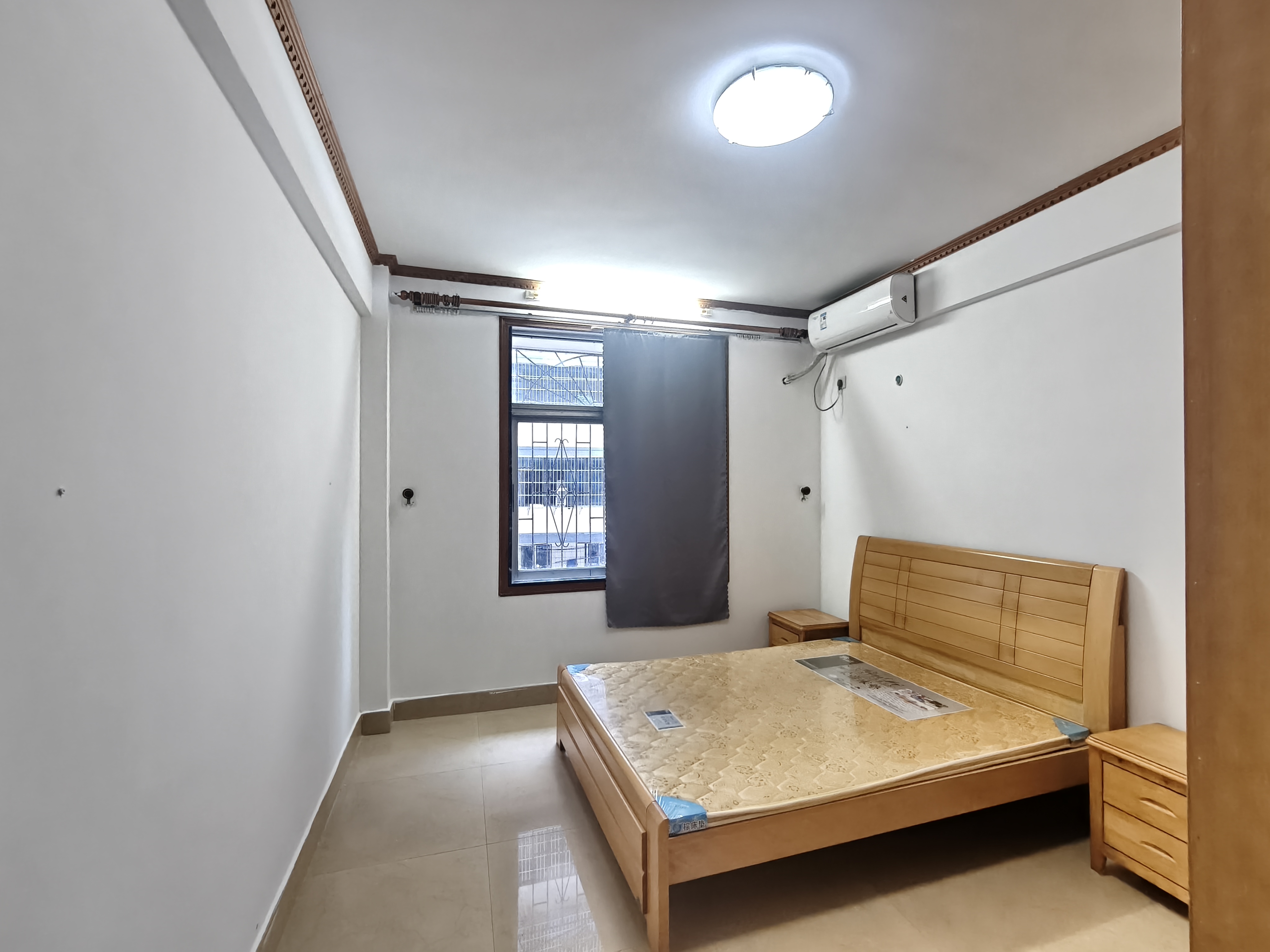 军安花苑 4室2厅2卫 3000.0元/月 军安花苑 4室2厅2卫 3000.0元/月室内图