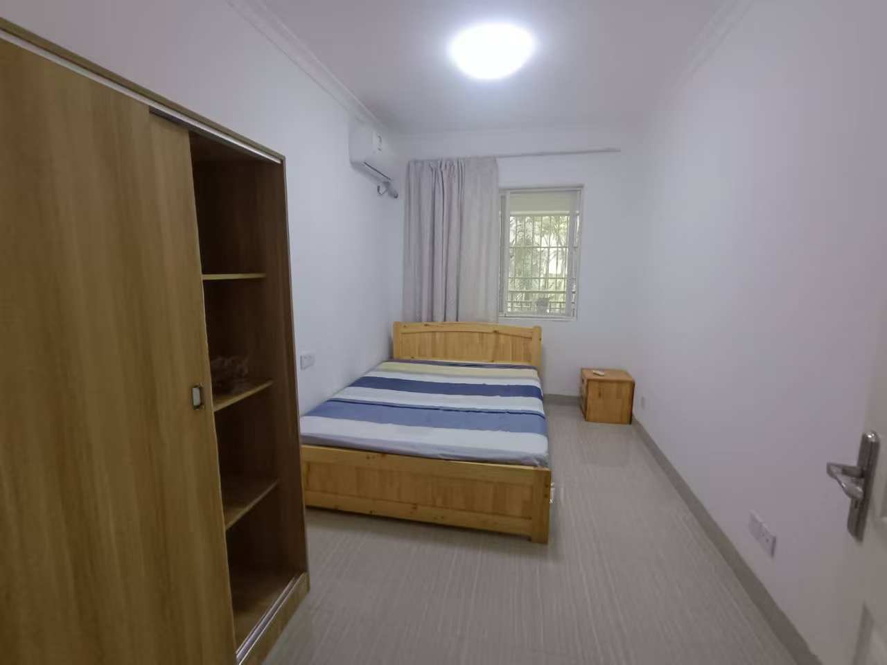 海航城  4室2厅2卫    2800.0元/月 海航城  4室2厅2卫    2800.0元/月室内图