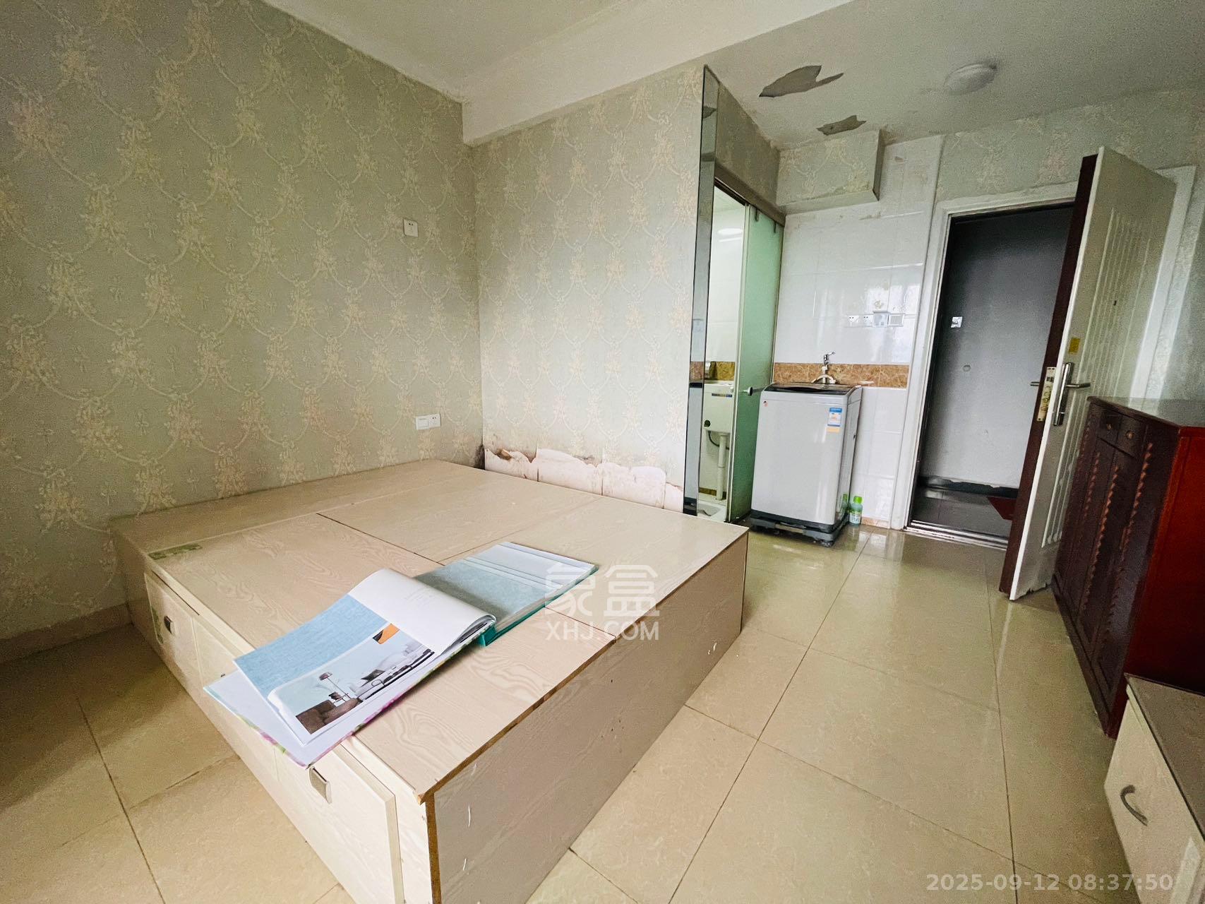 芙蓉上河图  1室1厅1卫    1200.0元/月 芙蓉上河图  1室1厅1卫    1200.0元/月室内图