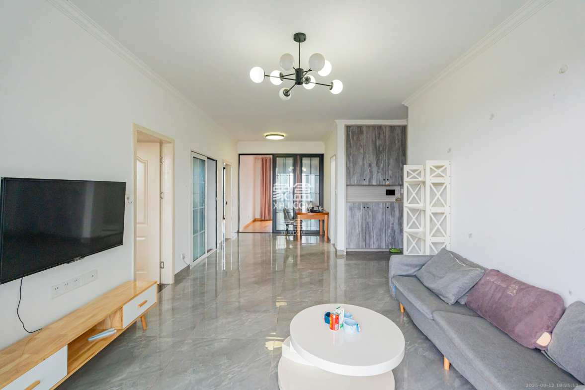 里约荟 3室2厅2卫 90.0万 里约荟 3室2厅2卫 90.0万客厅