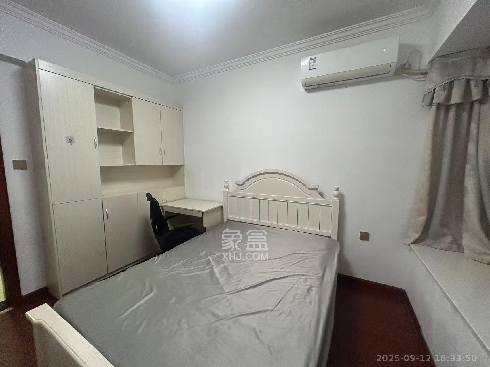 好莱城(弘德西街) 4室2厅2卫 3000.0元/月 好莱城(弘德西街) 4室2厅2卫 3000.0元/月室内图