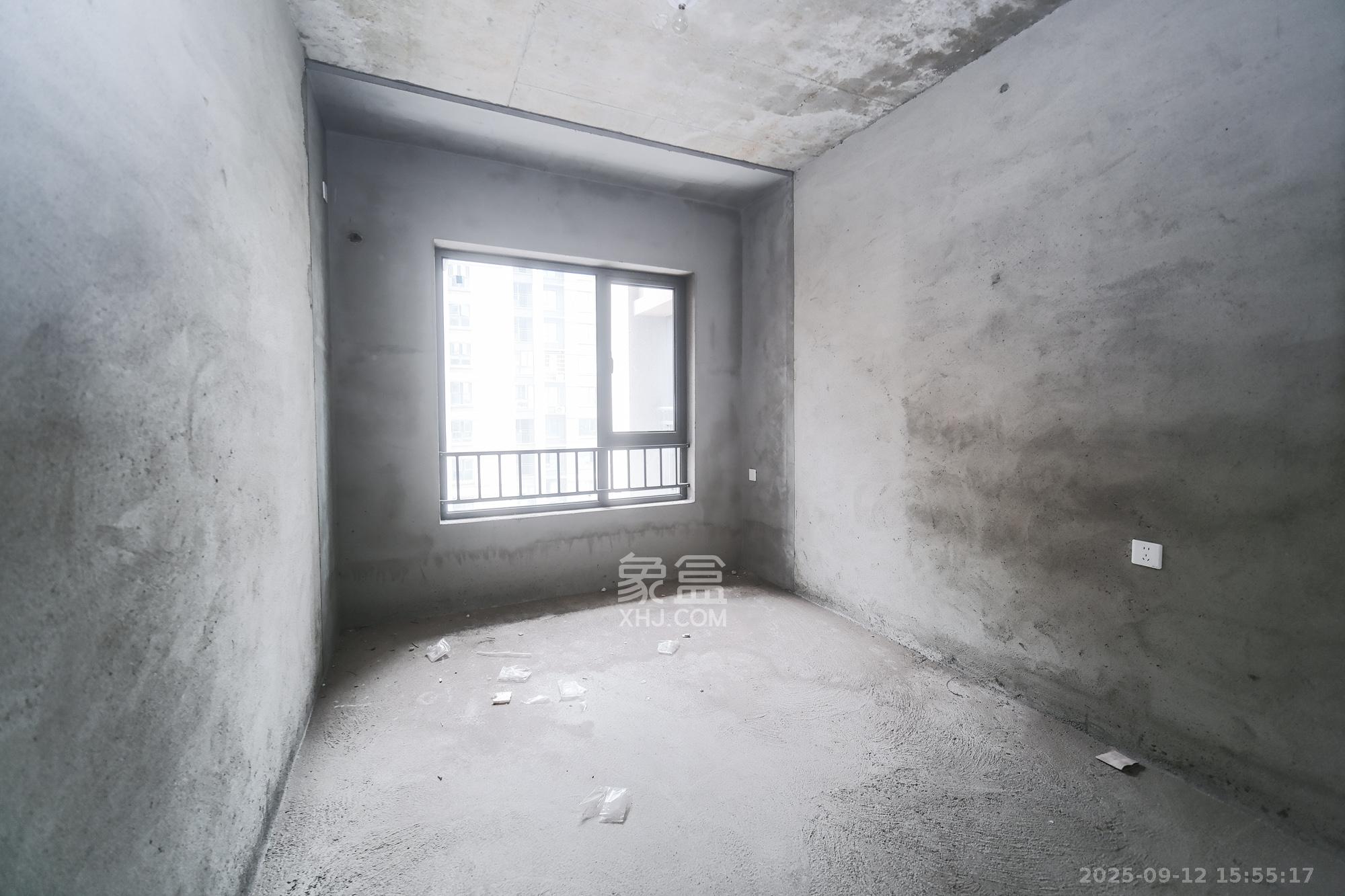 荣盛城  4室2厅2卫    73.0万 荣盛城  4室2厅2卫    73.0万卧室