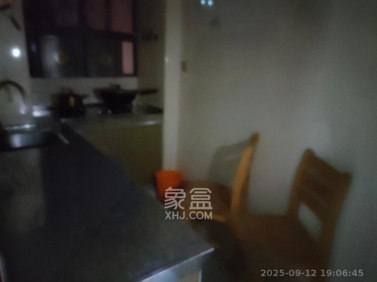 桂花二村  2室1厅1卫    1800.0元/月室内图