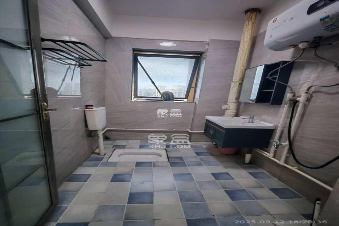 方略城市广场 4室2厅2卫 2300.0元/月 方略城市广场 4室2厅2卫 2300.0元/月户型图