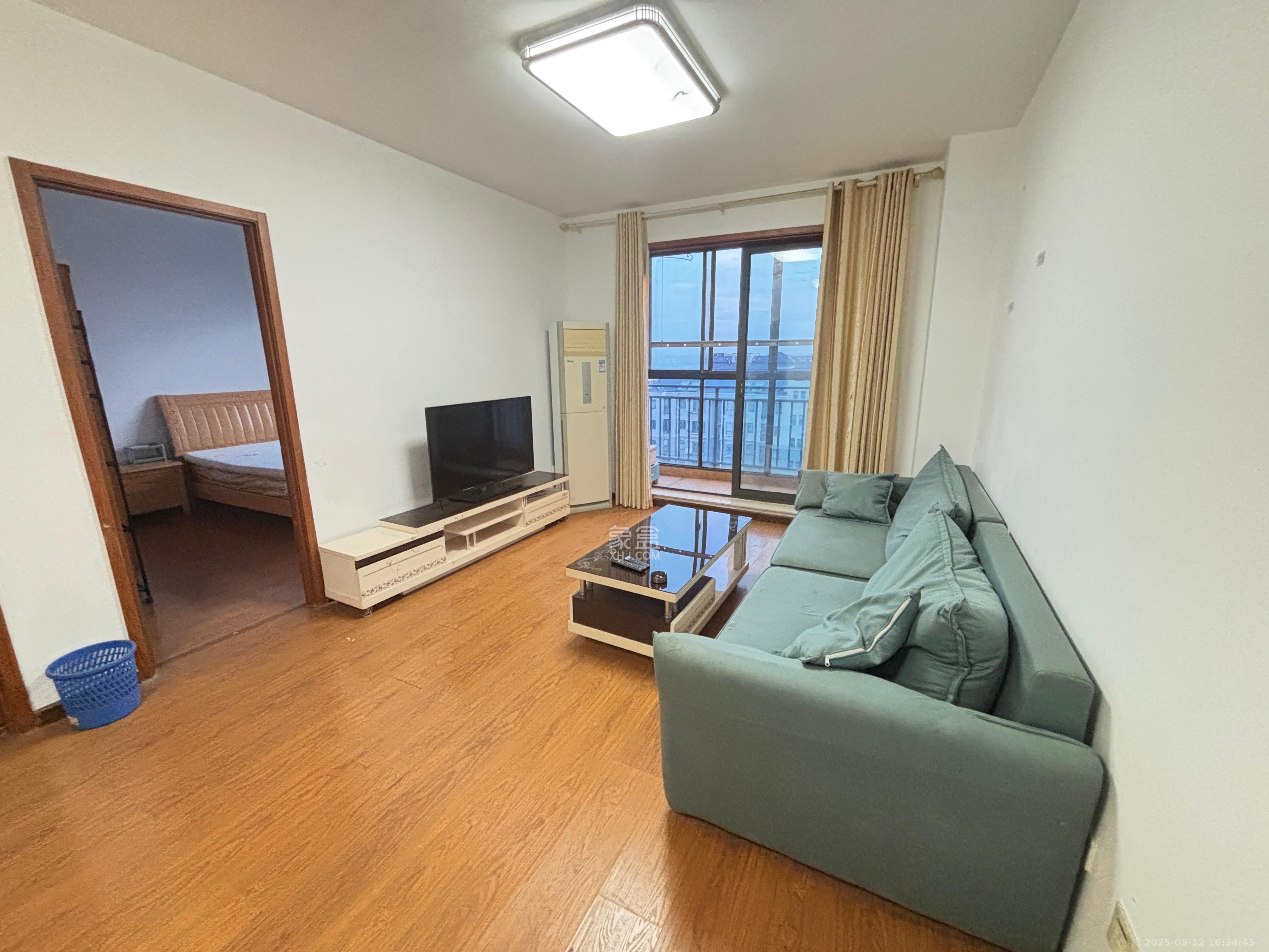 花漾年华(桂花园) 2室2厅1卫 1800.0元/月 花漾年华(桂花园) 2室2厅1卫 1800.0元/月室内图