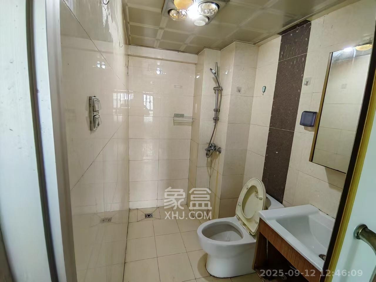 中信文化广场（中信新城二期）  2室2厅1卫    1500.0元/月室内图