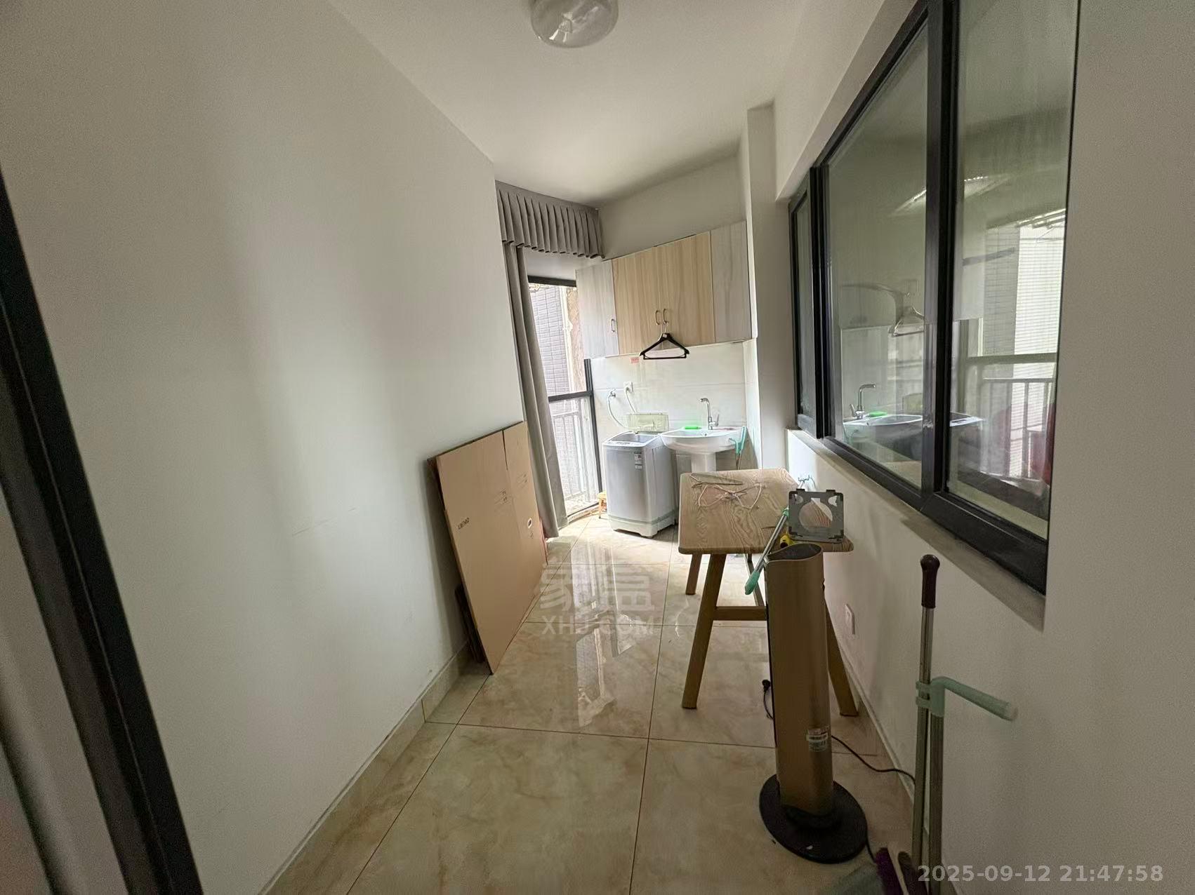 美的城二期 2室2厅1卫 1600.0元/月 美的城二期 2室2厅1卫 1600.0元/月室内图