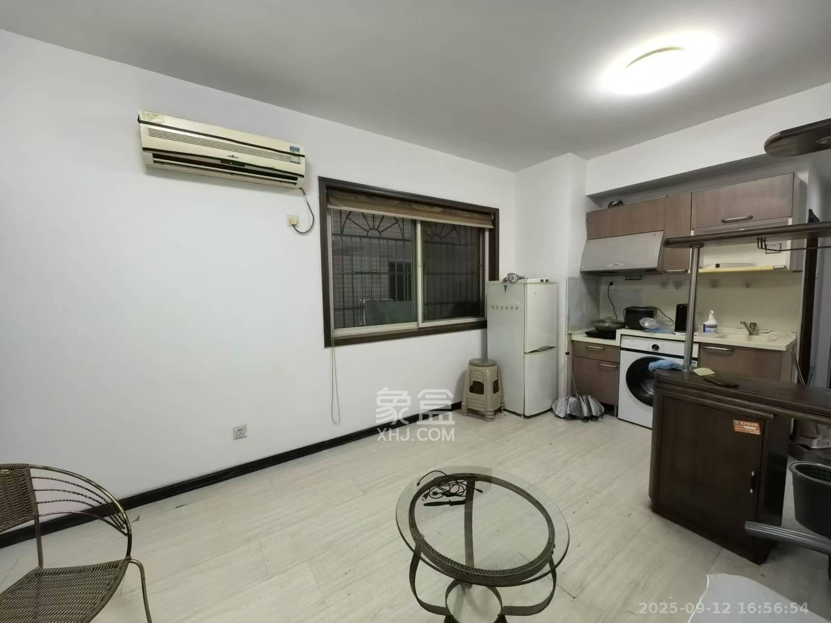 几米空间  1室1厅1卫    1300.0元/月室内图