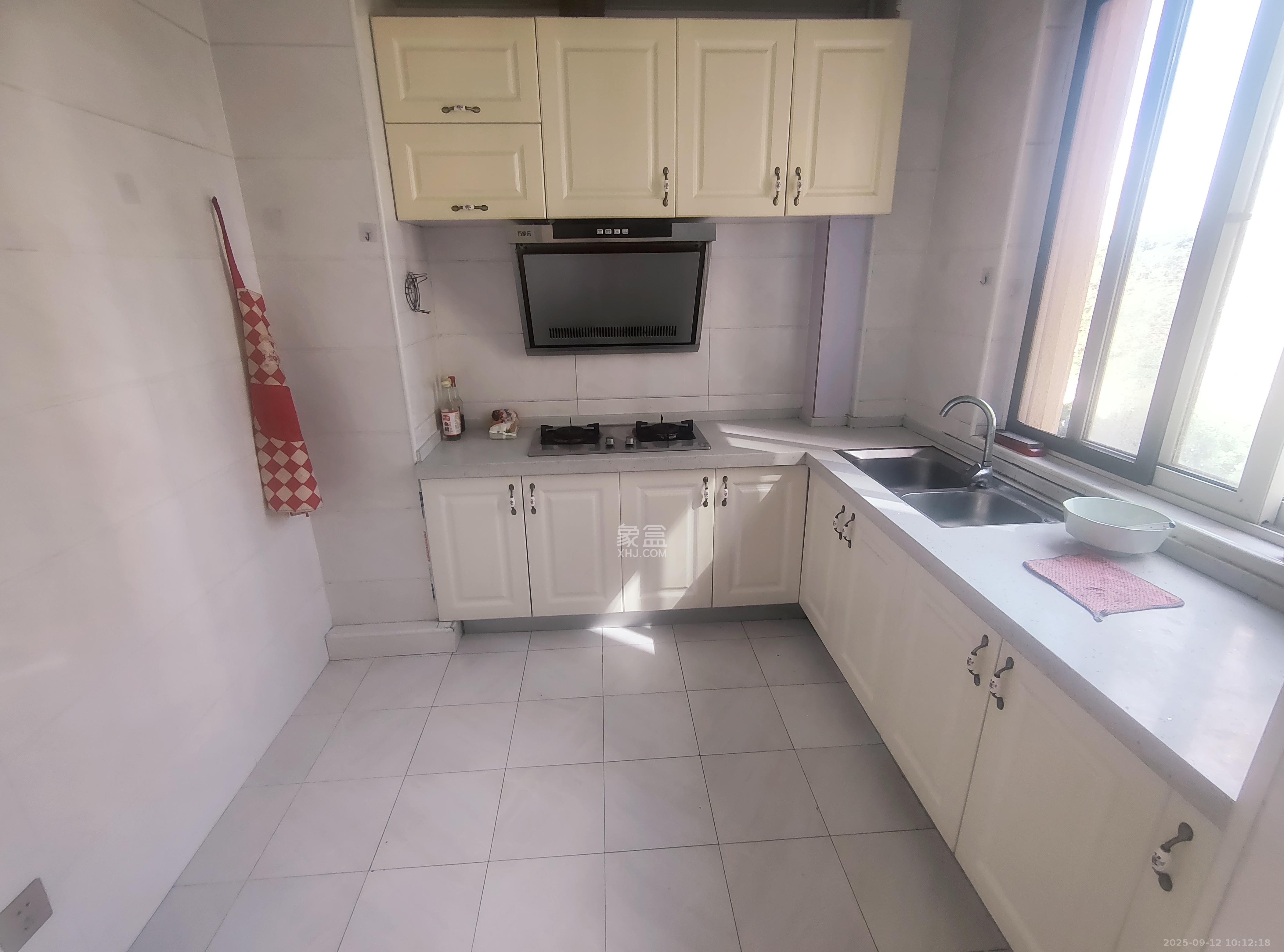 天麓尚层 4室2厅2卫 3000.0元/月 天麓尚层 4室2厅2卫 3000.0元/月室内图