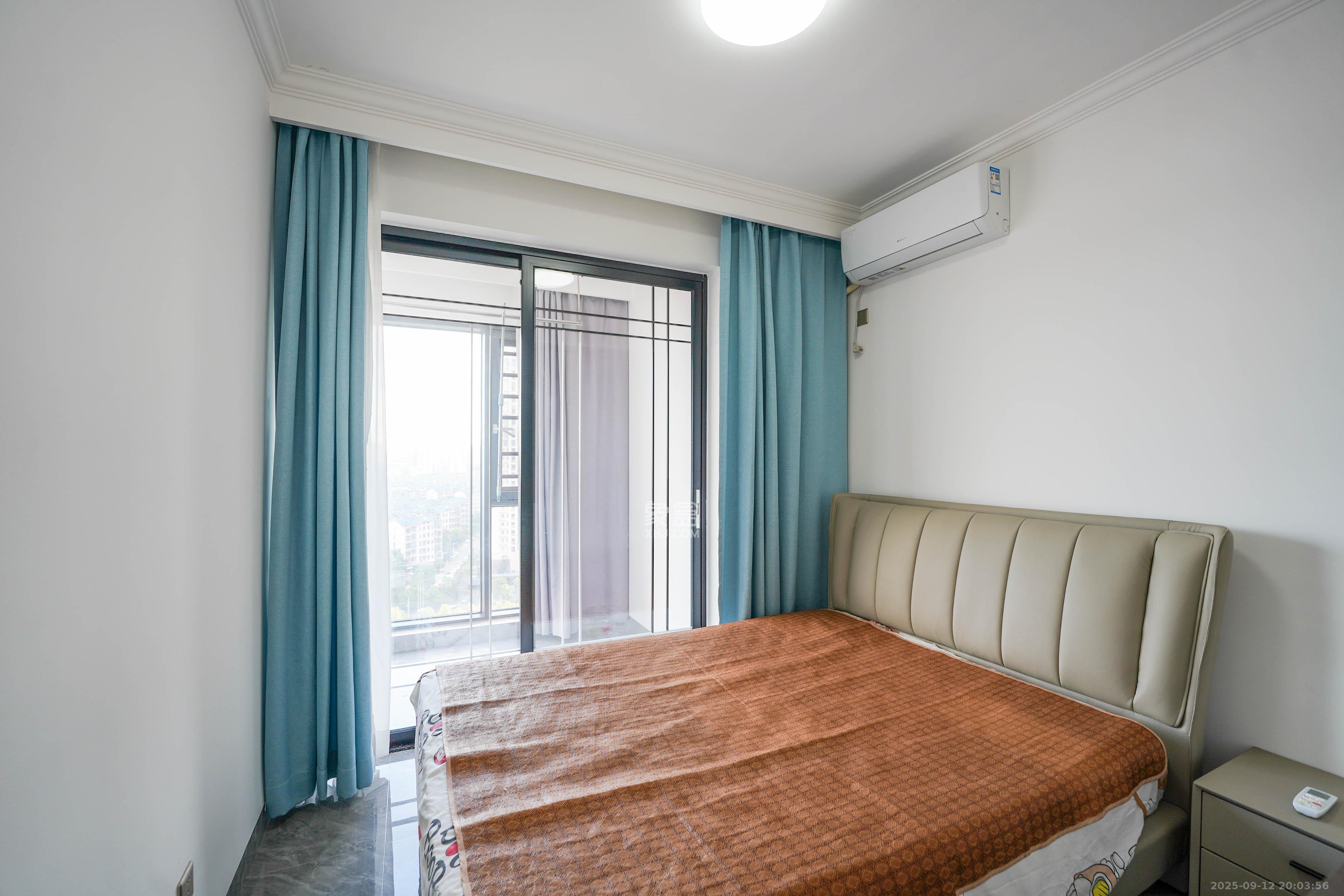 旭辉雨金广场 3室2厅2卫 108.0万 旭辉雨金广场 3室2厅2卫 108.0万卧室