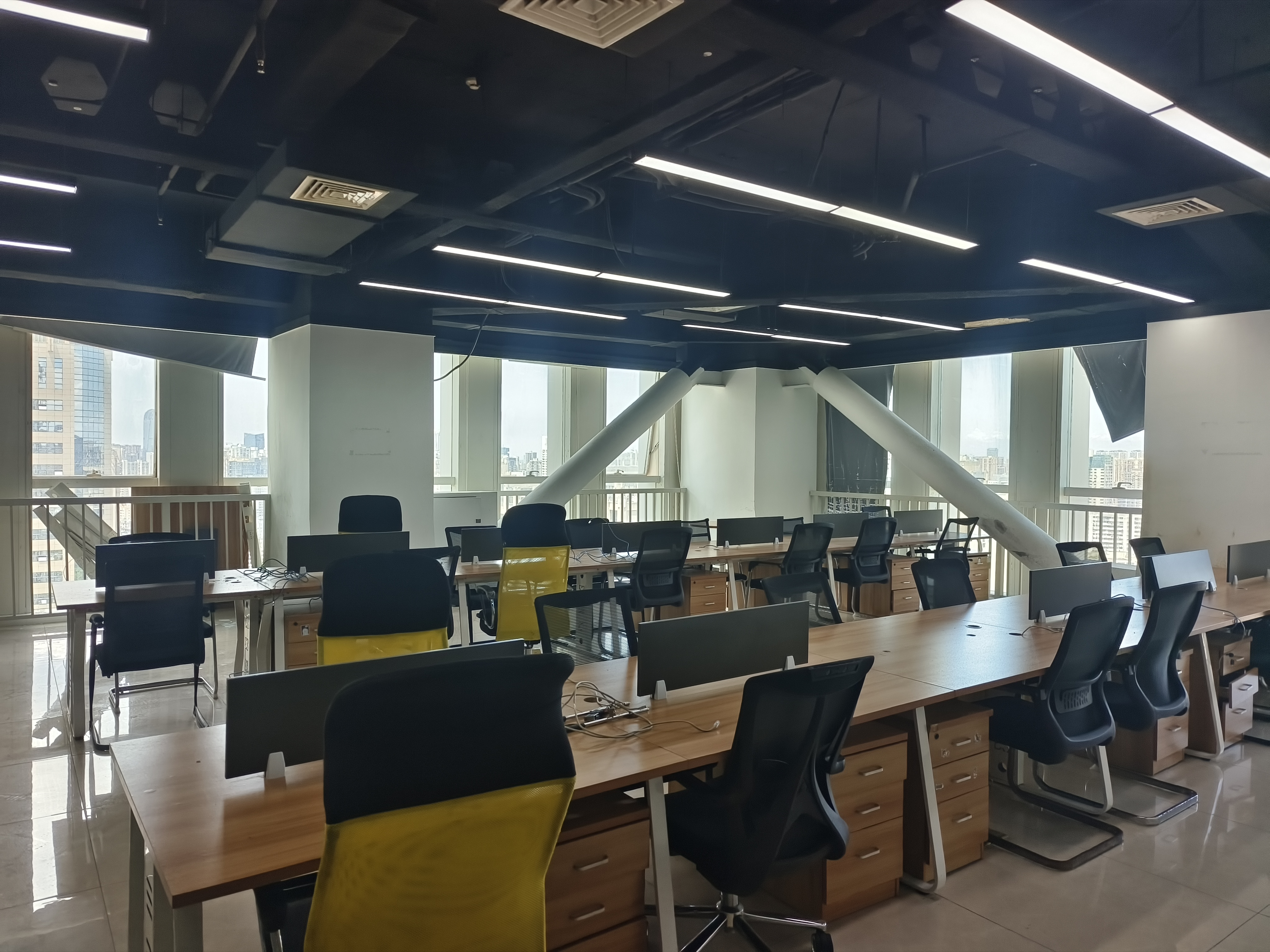 海南大厦   409.0㎡      24200.0元/月室内图