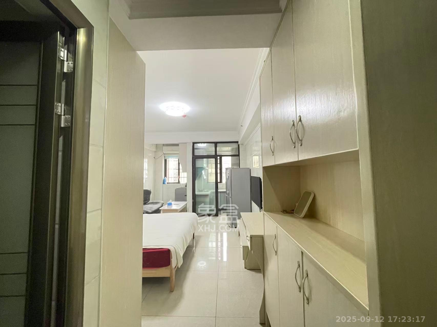 同鑫家园  1室1厅1卫    1300.0元/月室内图