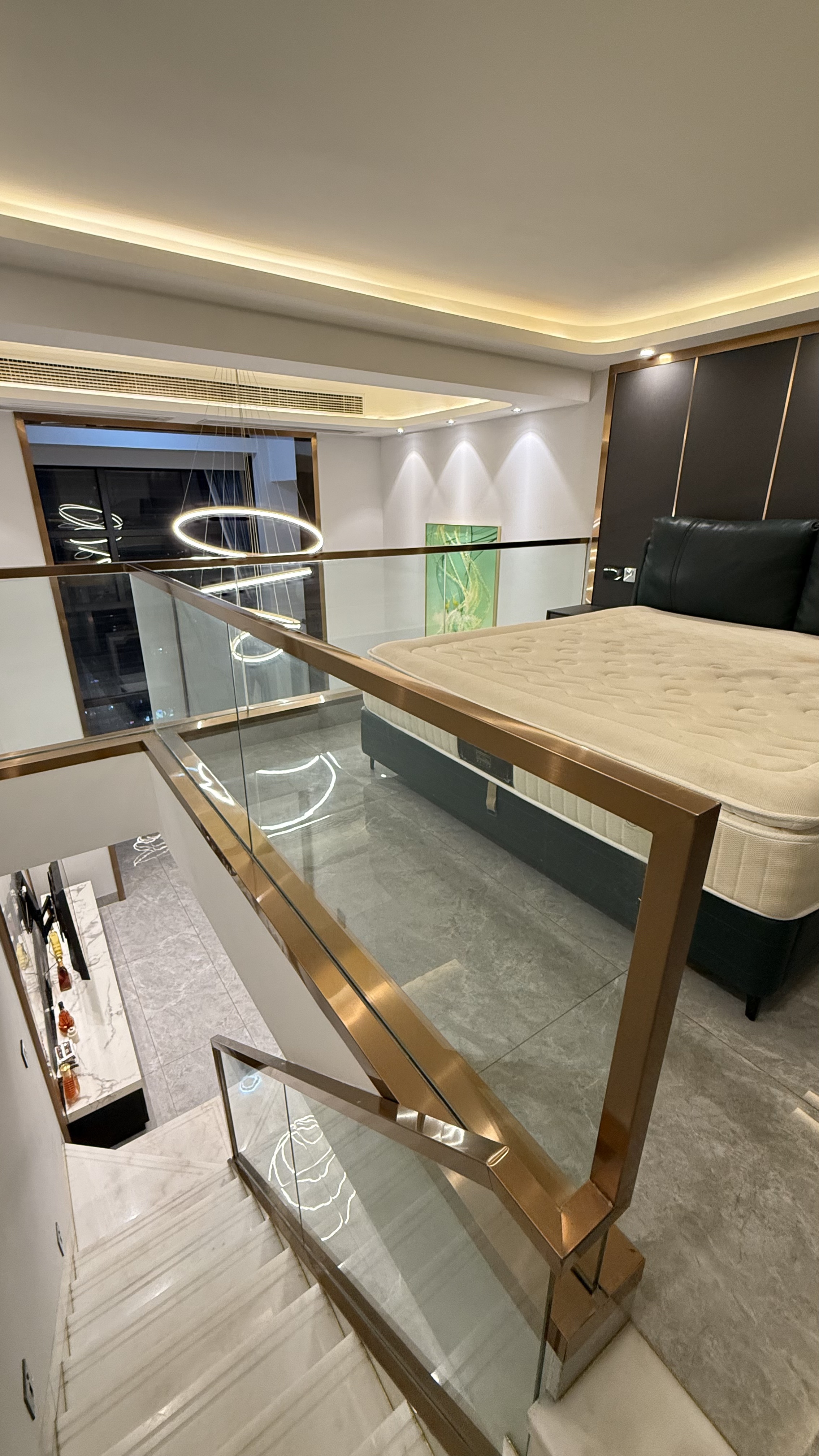 远大购物广场  1室1厅1卫   1800.00元/月室内图
