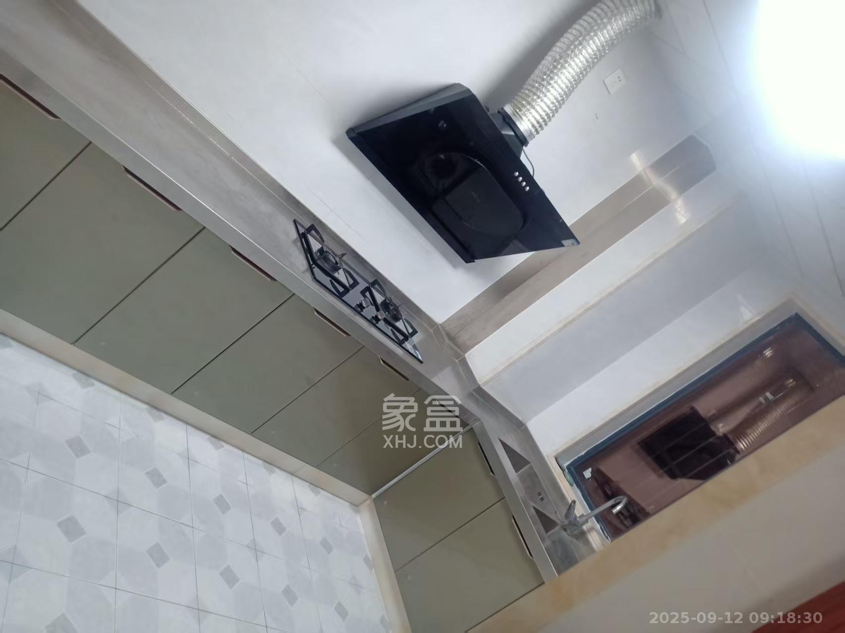 天悦和苑一期  3室2厅2卫    2400.0元/月室内图