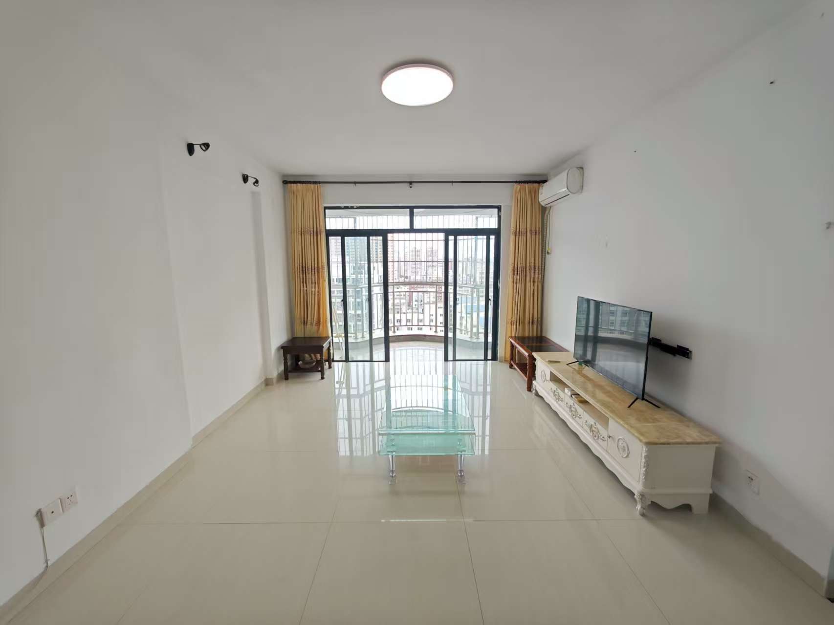 福祥家园 3室2厅1卫 2600.0元/月 福祥家园 3室2厅1卫 2600.0元/月室内图