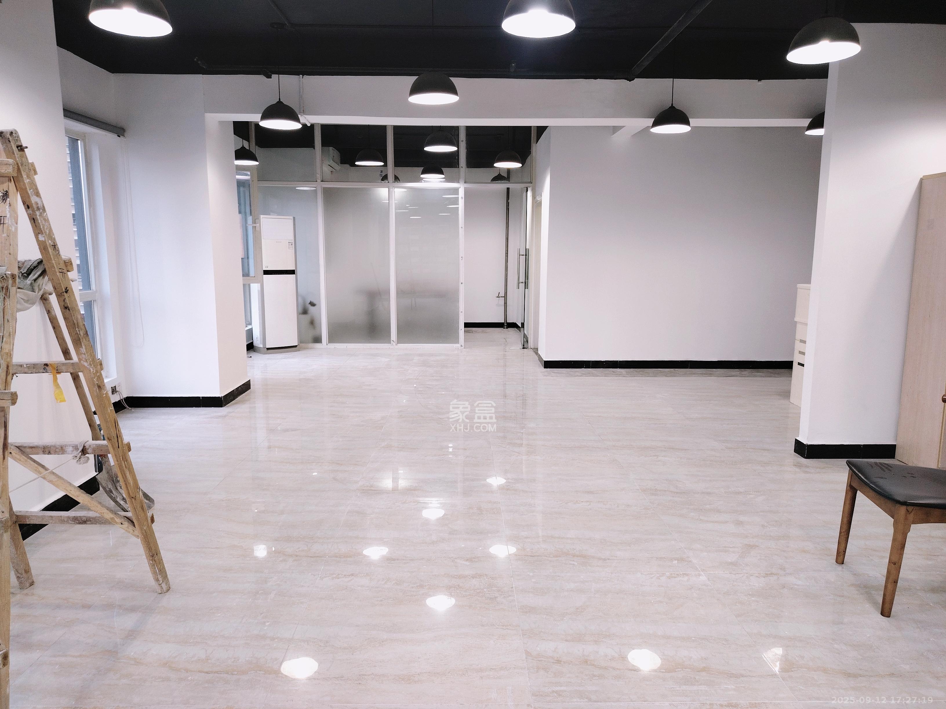 北辰三角洲B1E1区  1室1厅1卫    8500.0元/月室内图