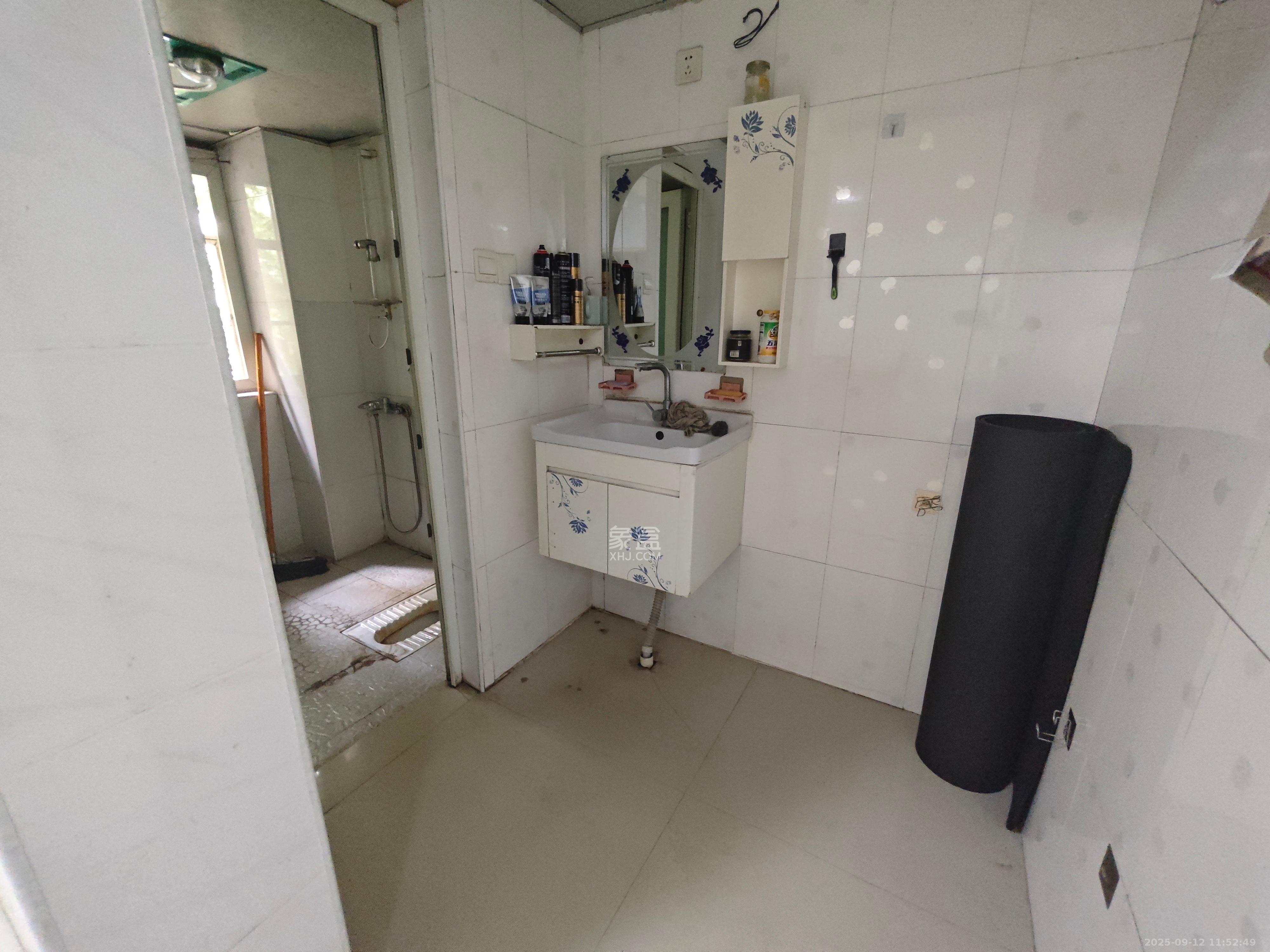 黎郡新宇康景园 2室2厅1卫 1600.0元/月 黎郡新宇康景园 2室2厅1卫 1600.0元/月室内图