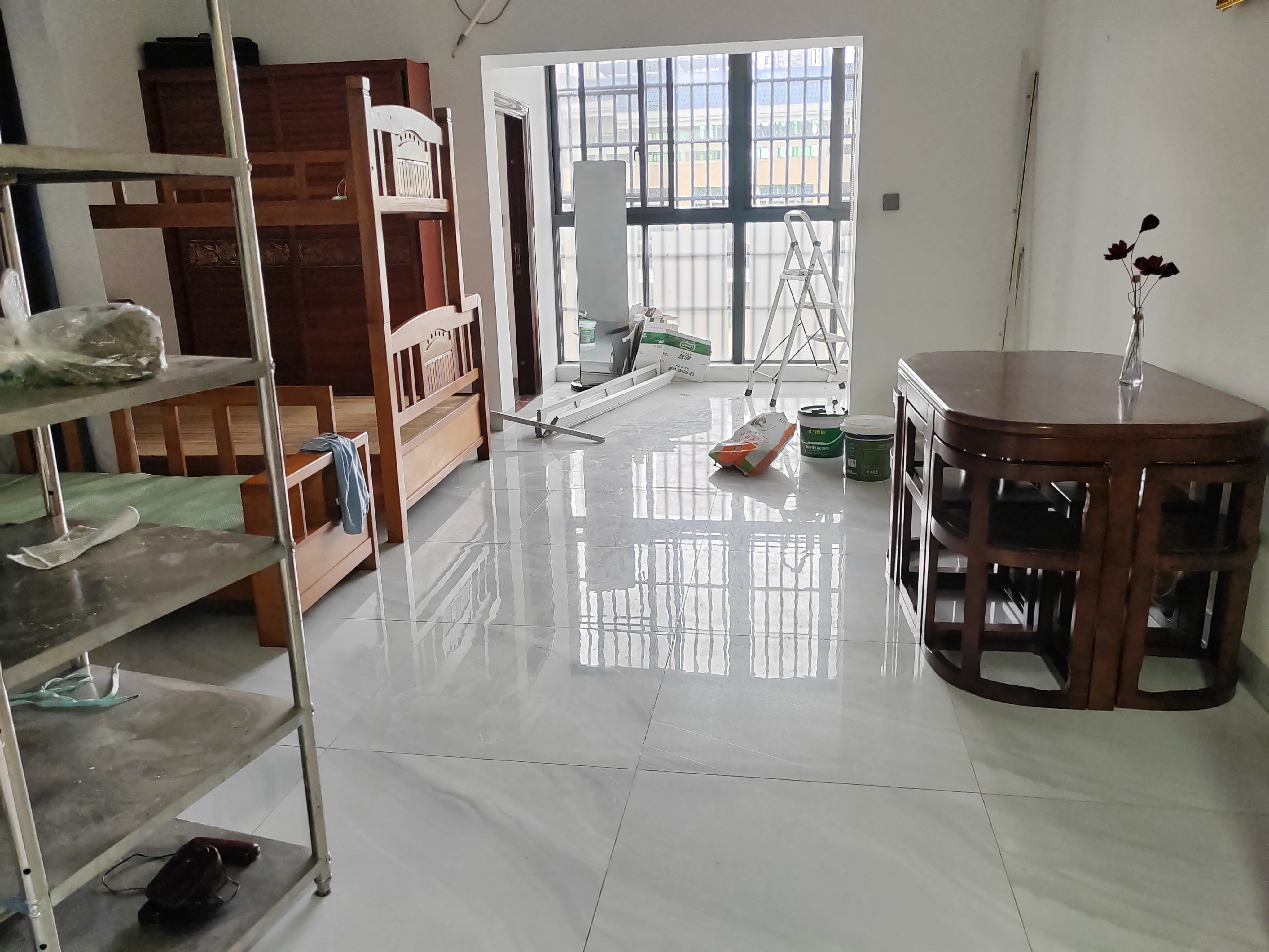 蓝海瑞园 1室1厅1卫 2100.0元/月 蓝海瑞园 1室1厅1卫 2100.0元/月室内图