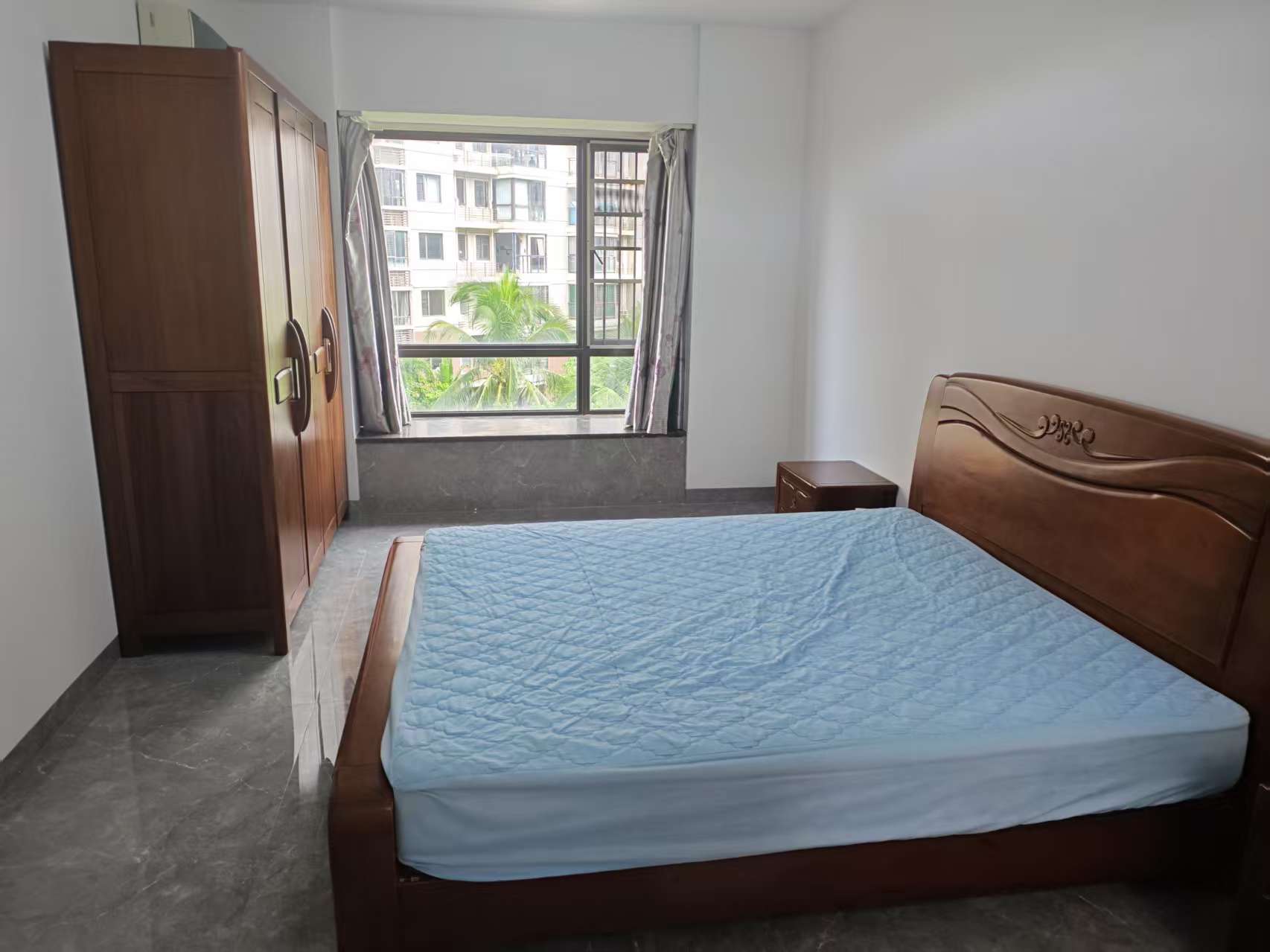 鸿天阁 3室2厅2卫 3200.0元/月 鸿天阁 3室2厅2卫 3200.0元/月室内图