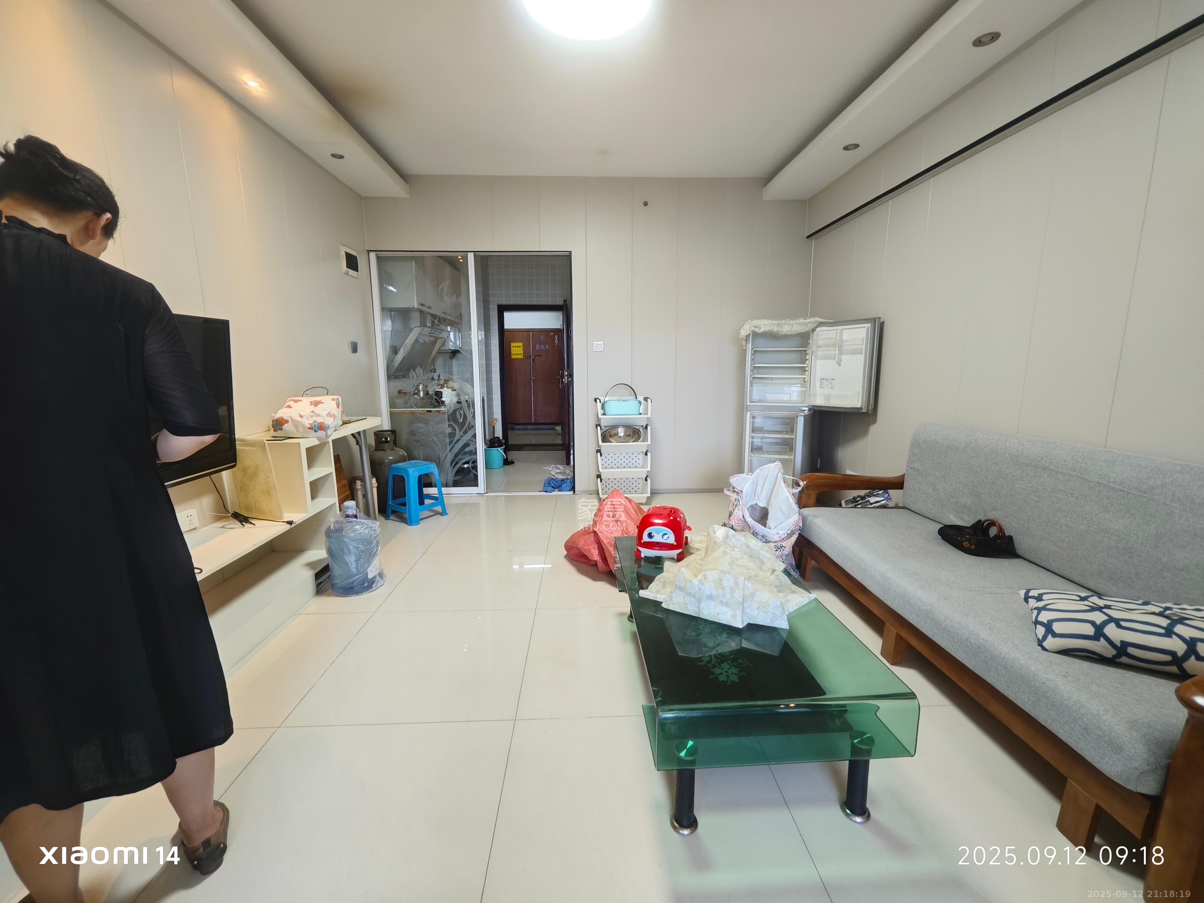 越界(天佑国际大厦) 1室1厅1卫 1800.0元/月 越界(天佑国际大厦) 1室1厅1卫 1800.0元/月室内图