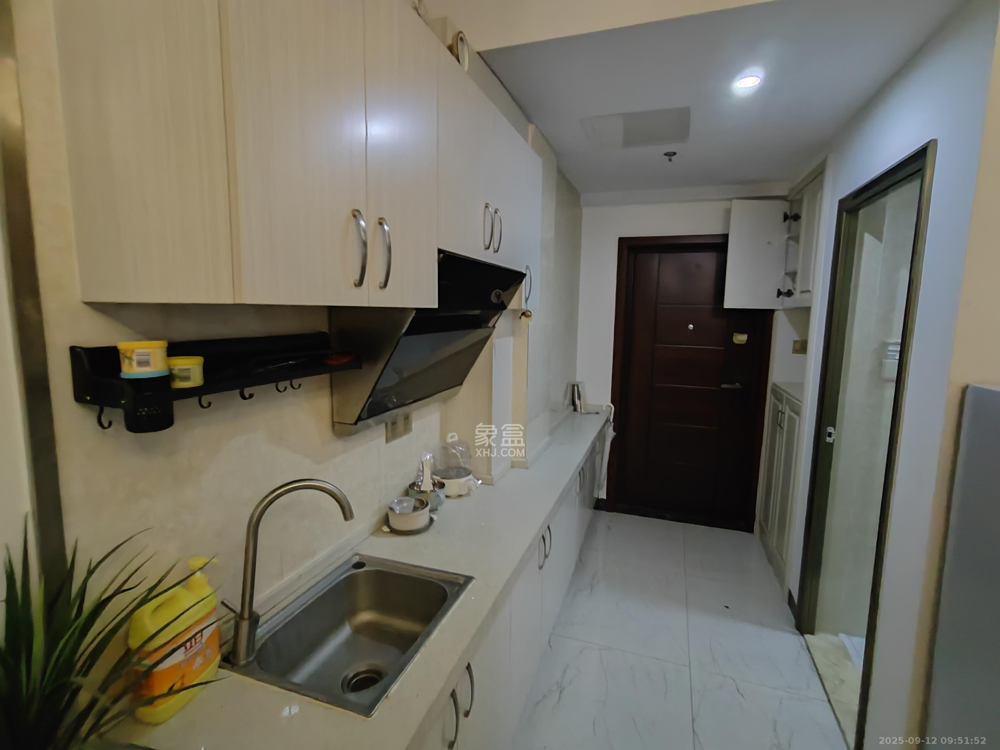 众东国际  1室1厅1卫    1800.0元/月 众东国际  1室1厅1卫    1800.0元/月室内图