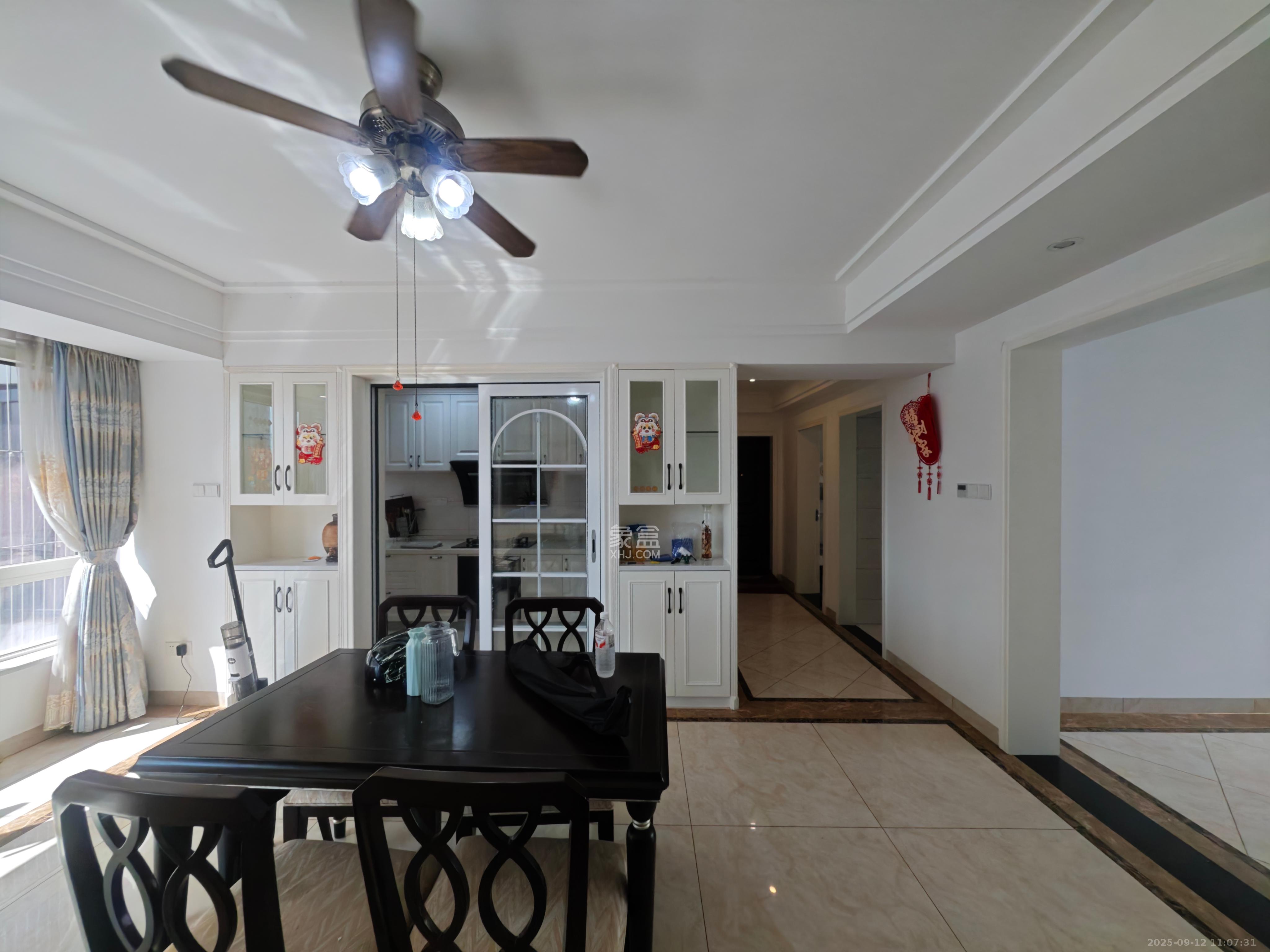 北辰三角洲E3区  4室2厅2卫    5500.0元/月室内图