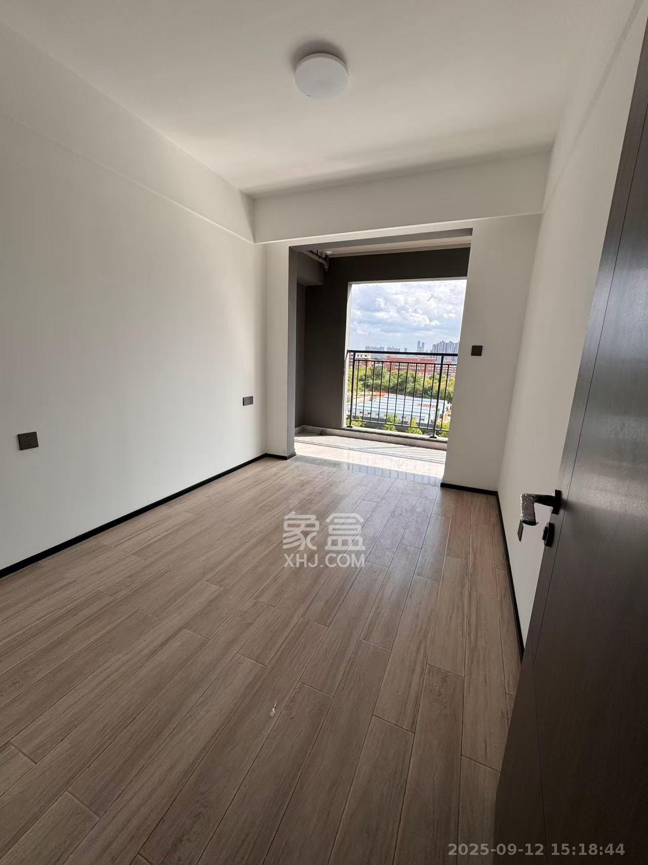 轨道万科璞悦湾 4室2厅2卫 3000.0元/月 轨道万科璞悦湾 4室2厅2卫 3000.0元/月室内图