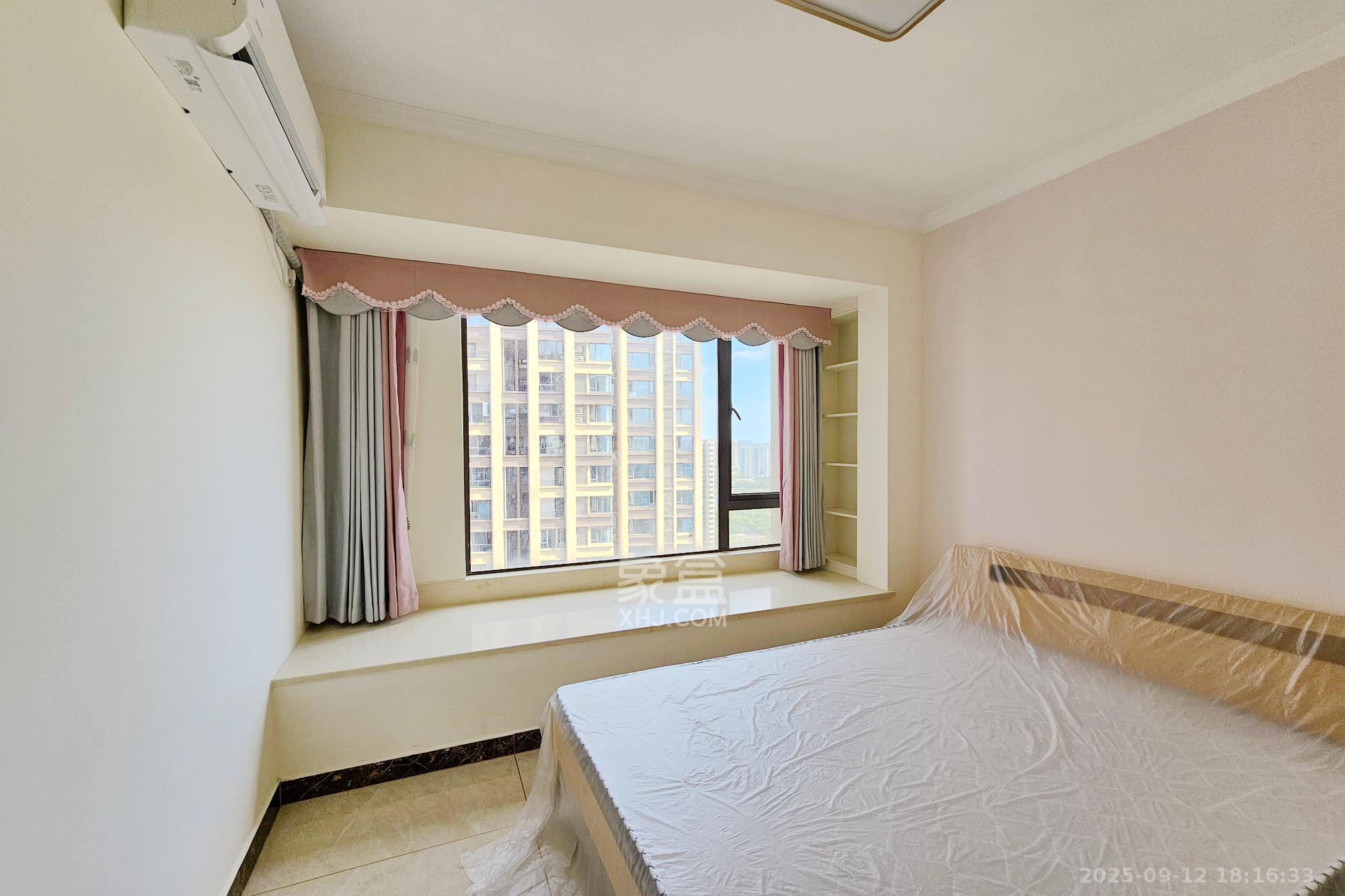 阳光城尚东湾青云苑  3室2厅2卫    110.0万 阳光城尚东湾青云苑  3室2厅2卫    110.0万卧室