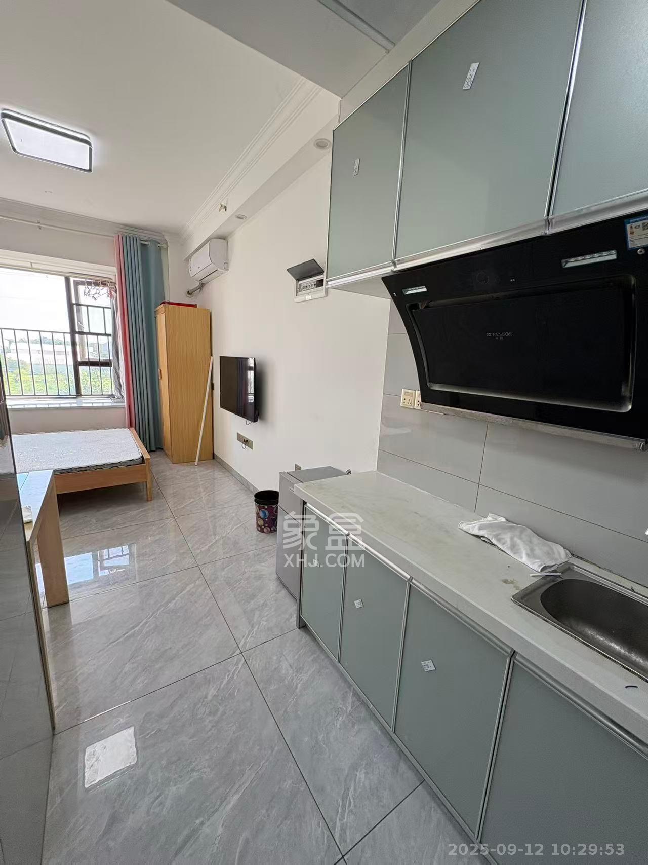 君合新城玺樾  1室1厅1卫    1100.0元/月 君合新城玺樾  1室1厅1卫    1100.0元/月室内图