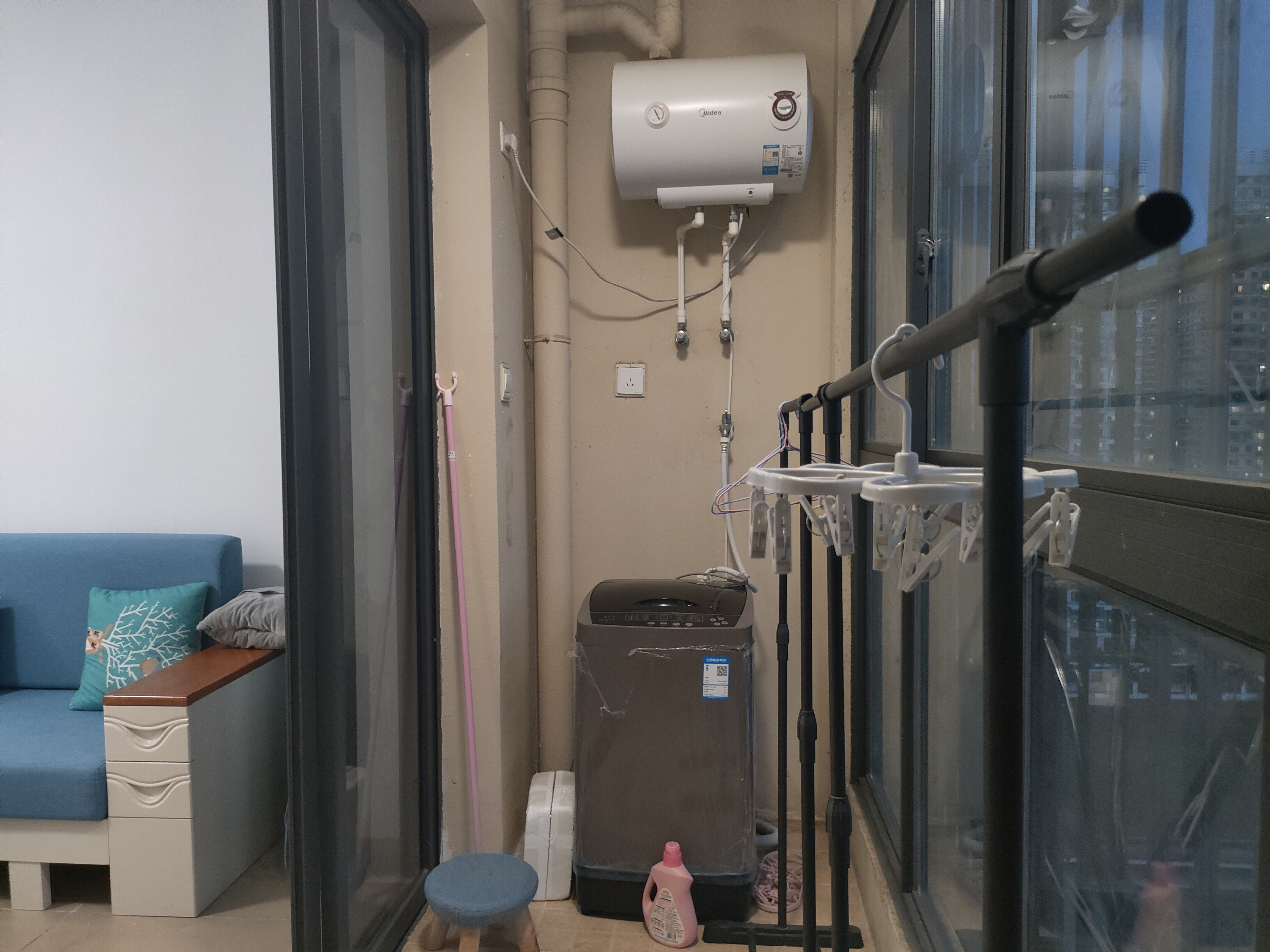 冠盛天泽园 3室2厅1卫 2600.0元/月 冠盛天泽园 3室2厅1卫 2600.0元/月室内图