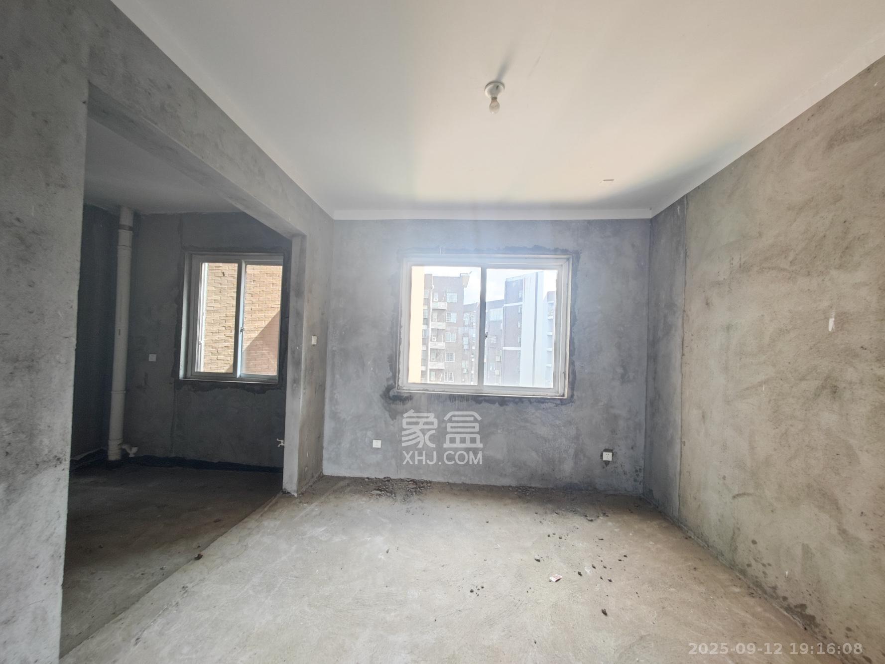 湘府十城（汇财御景湾新寓,汇财国际）  5室1厅2卫    102.0万其他