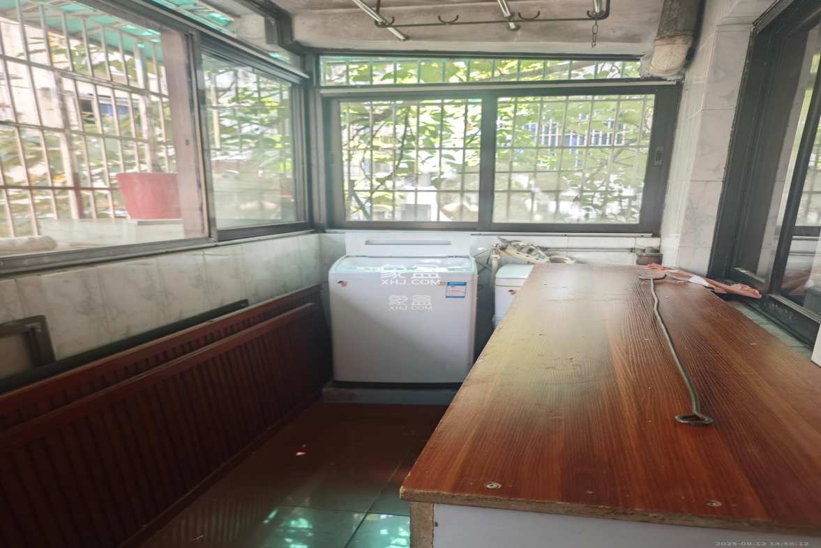 乔庄社区 3室2厅1卫 2500.0元/月 乔庄社区 3室2厅1卫 2500.0元/月室内图