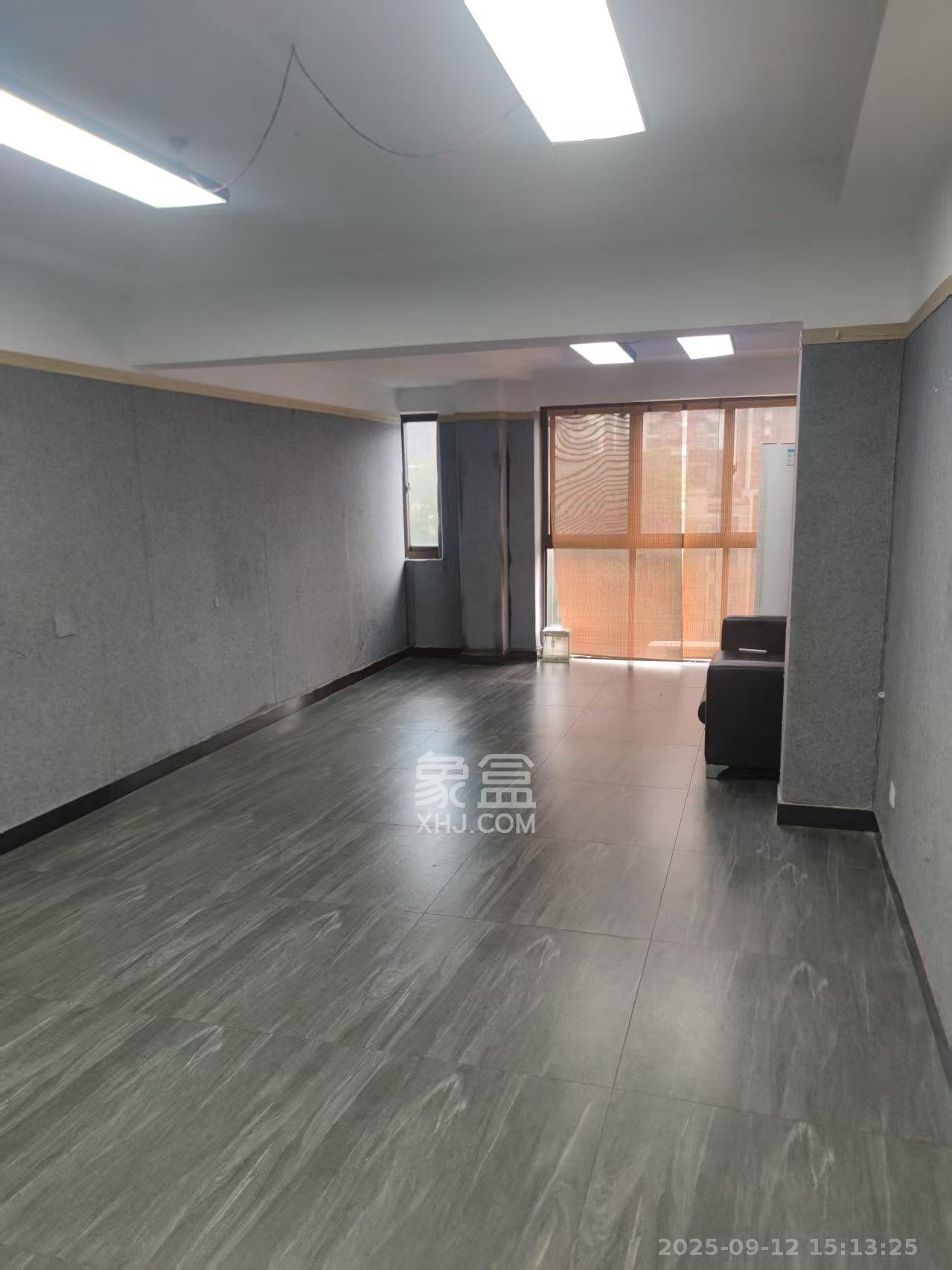 顺安大厦  2室1厅1卫    2200.0元/月室内图