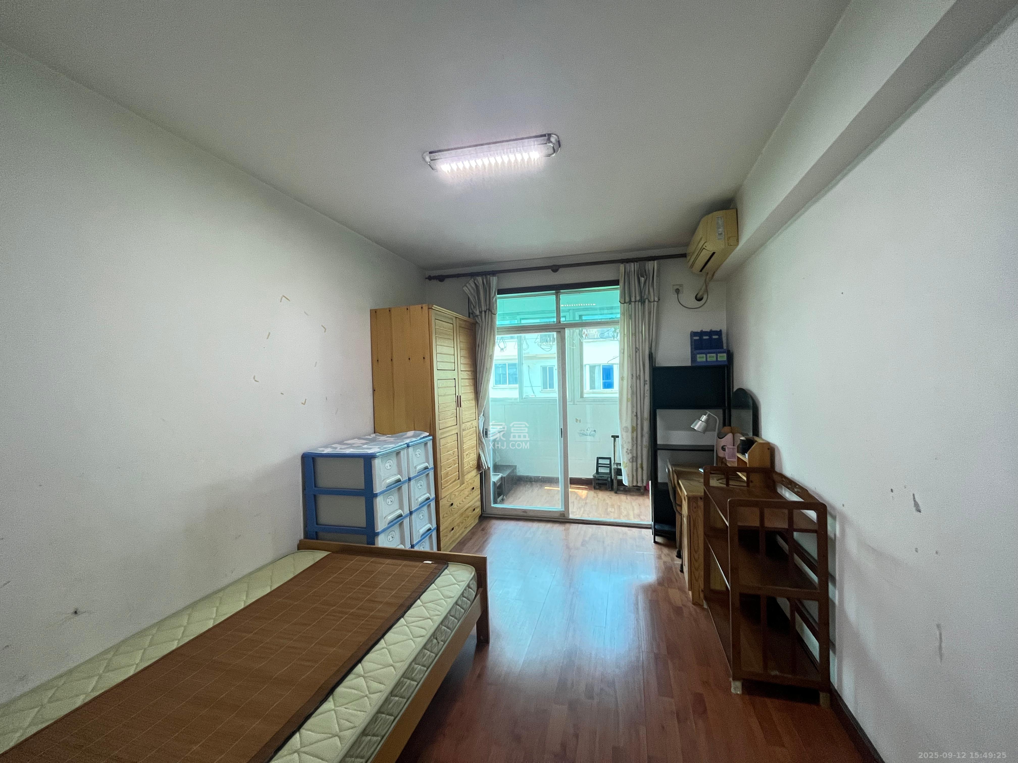 芙蓉苑  2室1厅1卫    1800.0元/月室内图