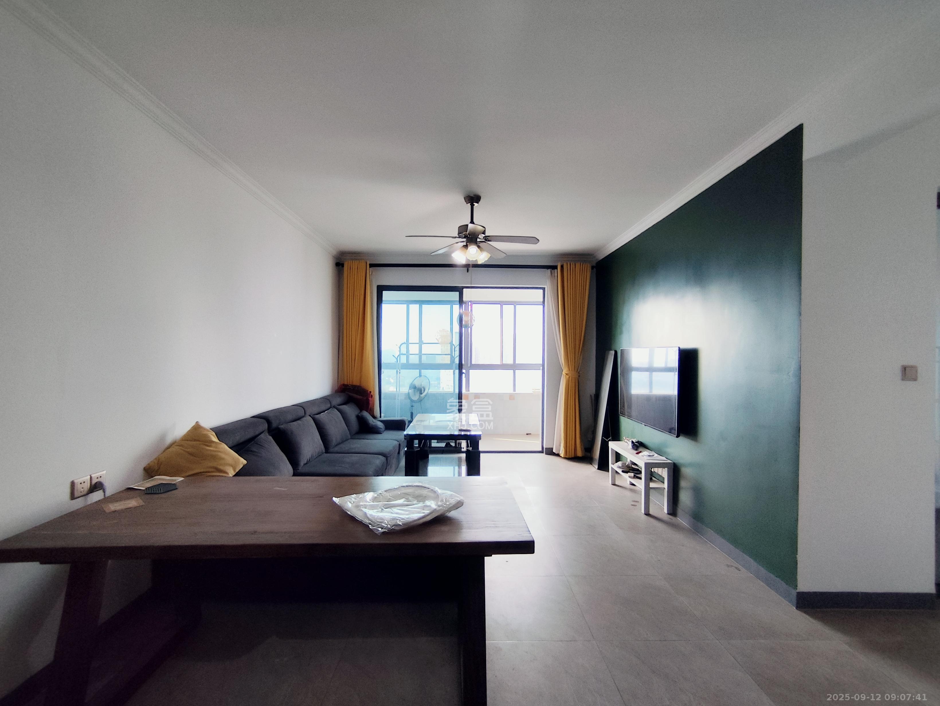 辉宏橄榄城 3室2厅1卫 2000.0元/月 辉宏橄榄城 3室2厅1卫 2000.0元/月室内图