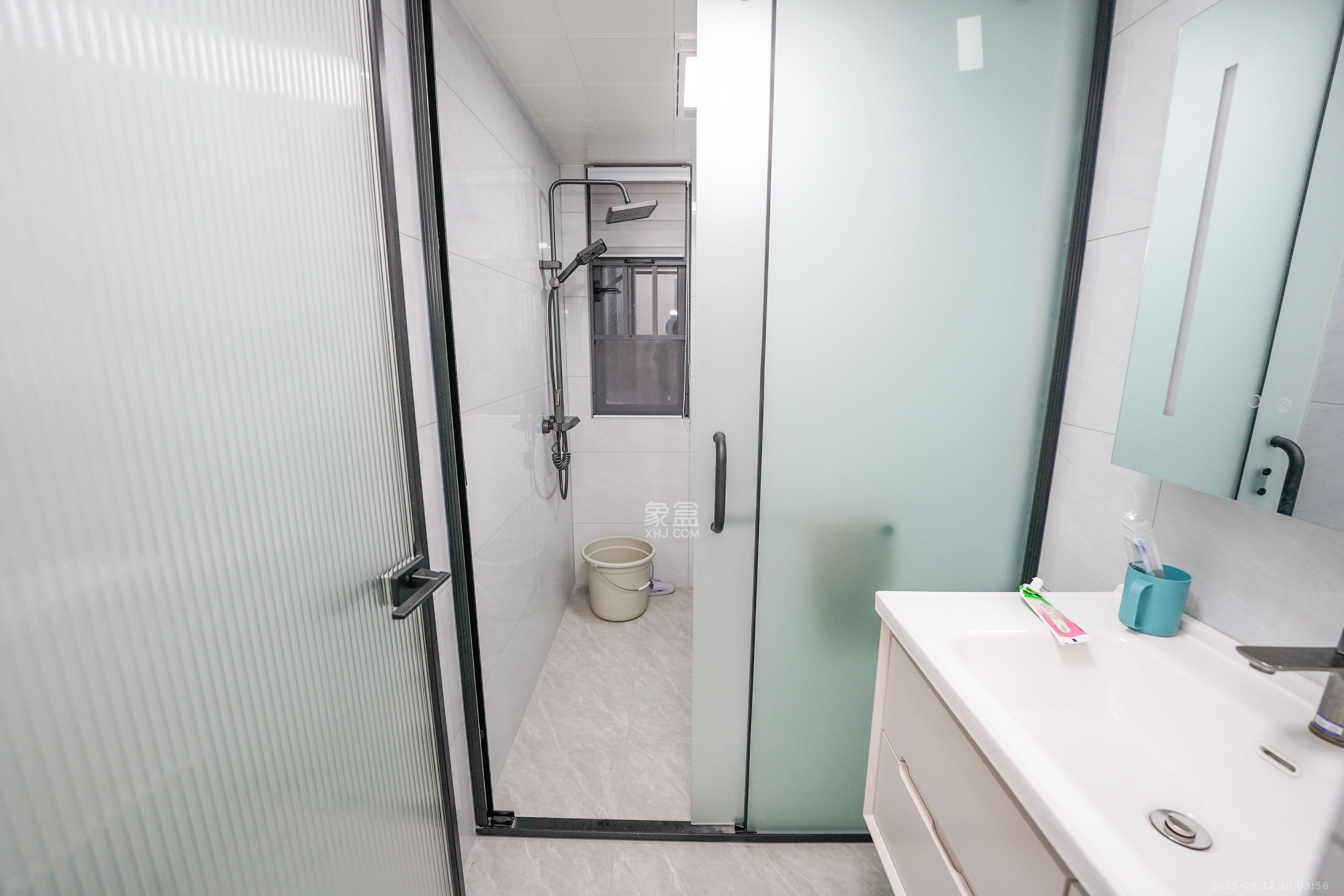 旭辉雨金广场 3室2厅2卫 108.0万 旭辉雨金广场 3室2厅2卫 108.0万卫生间