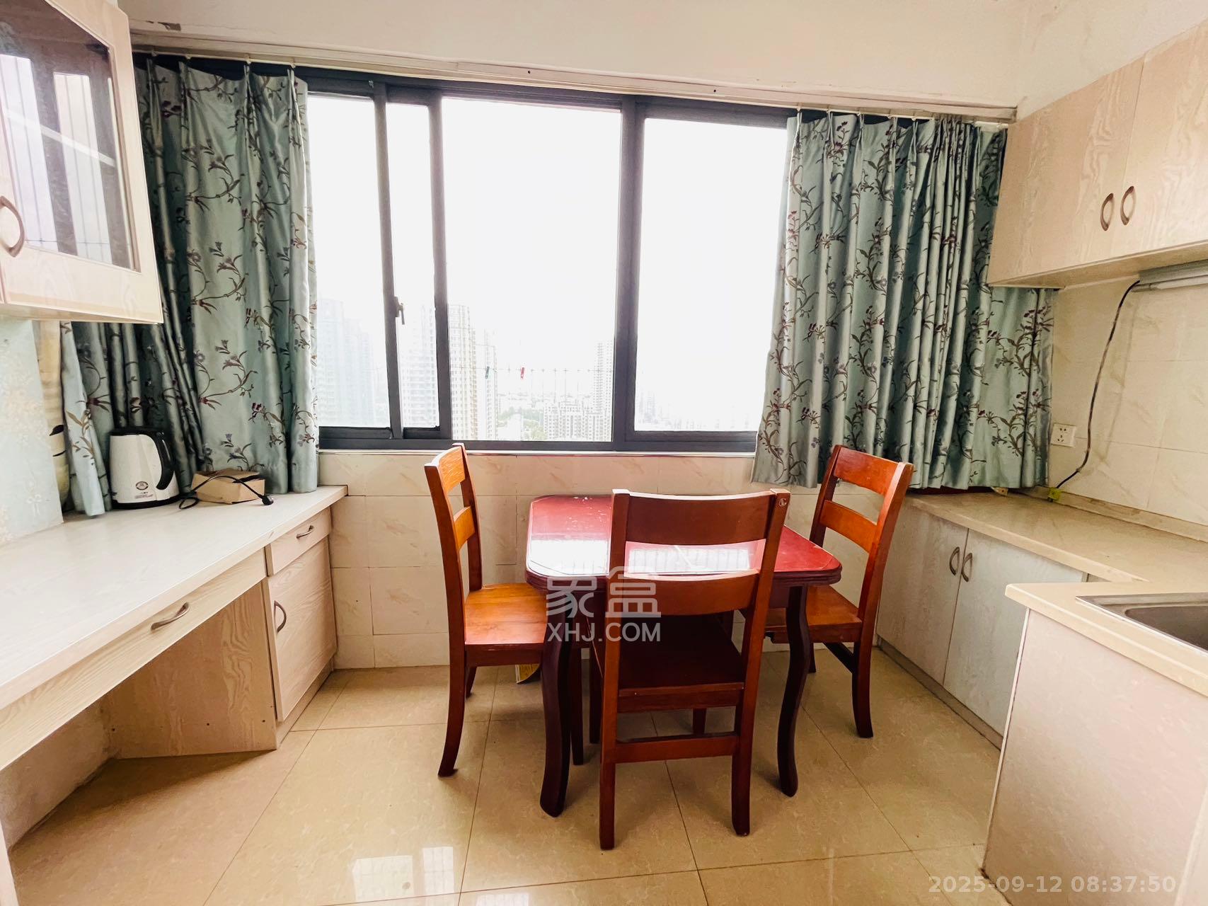 芙蓉上河图  1室1厅1卫    1200.0元/月 芙蓉上河图  1室1厅1卫    1200.0元/月室内图