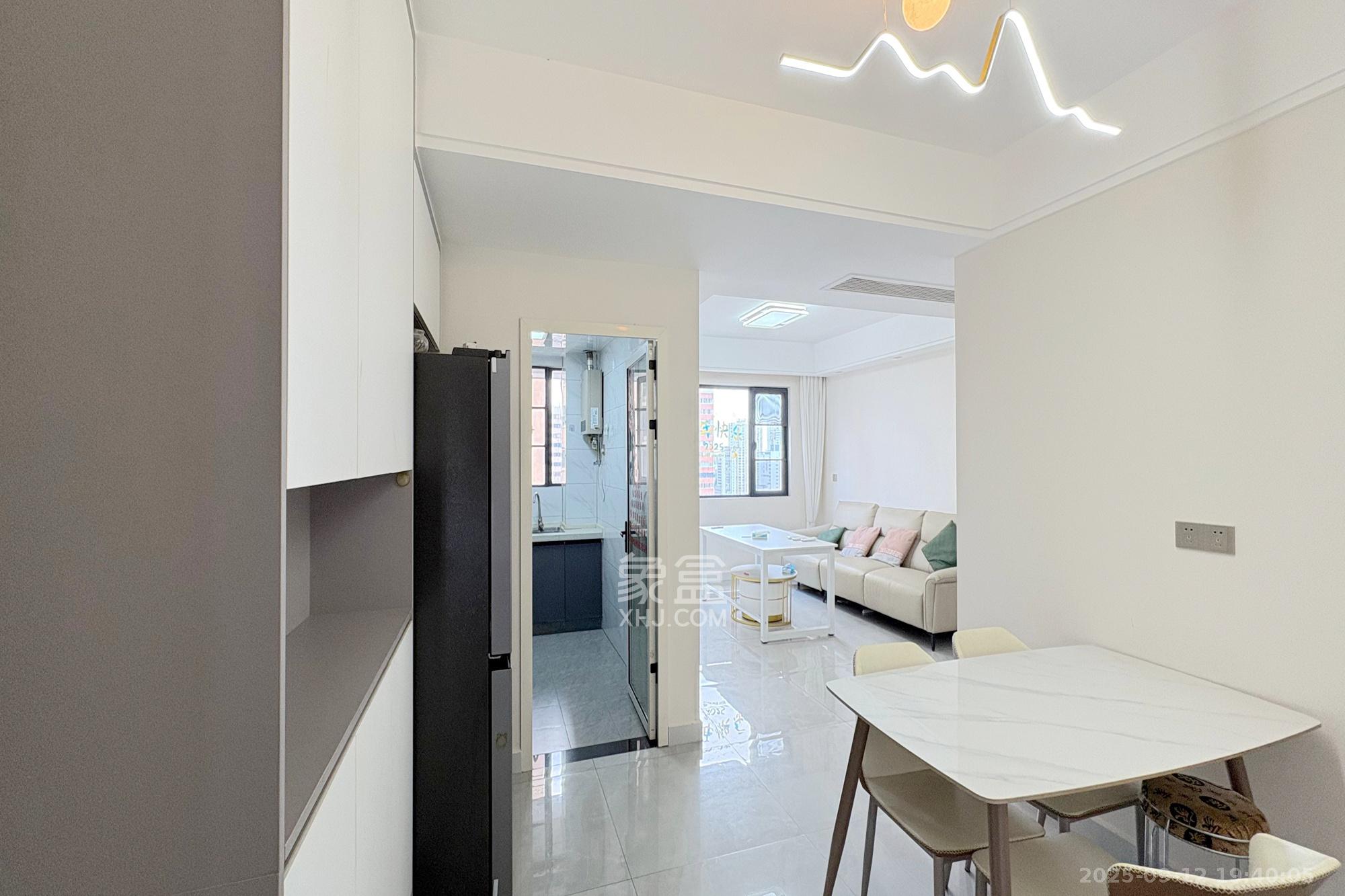 韭菜园嘉苑  3室1厅2卫    155.0万 韭菜园嘉苑  3室1厅2卫    155.0万客厅