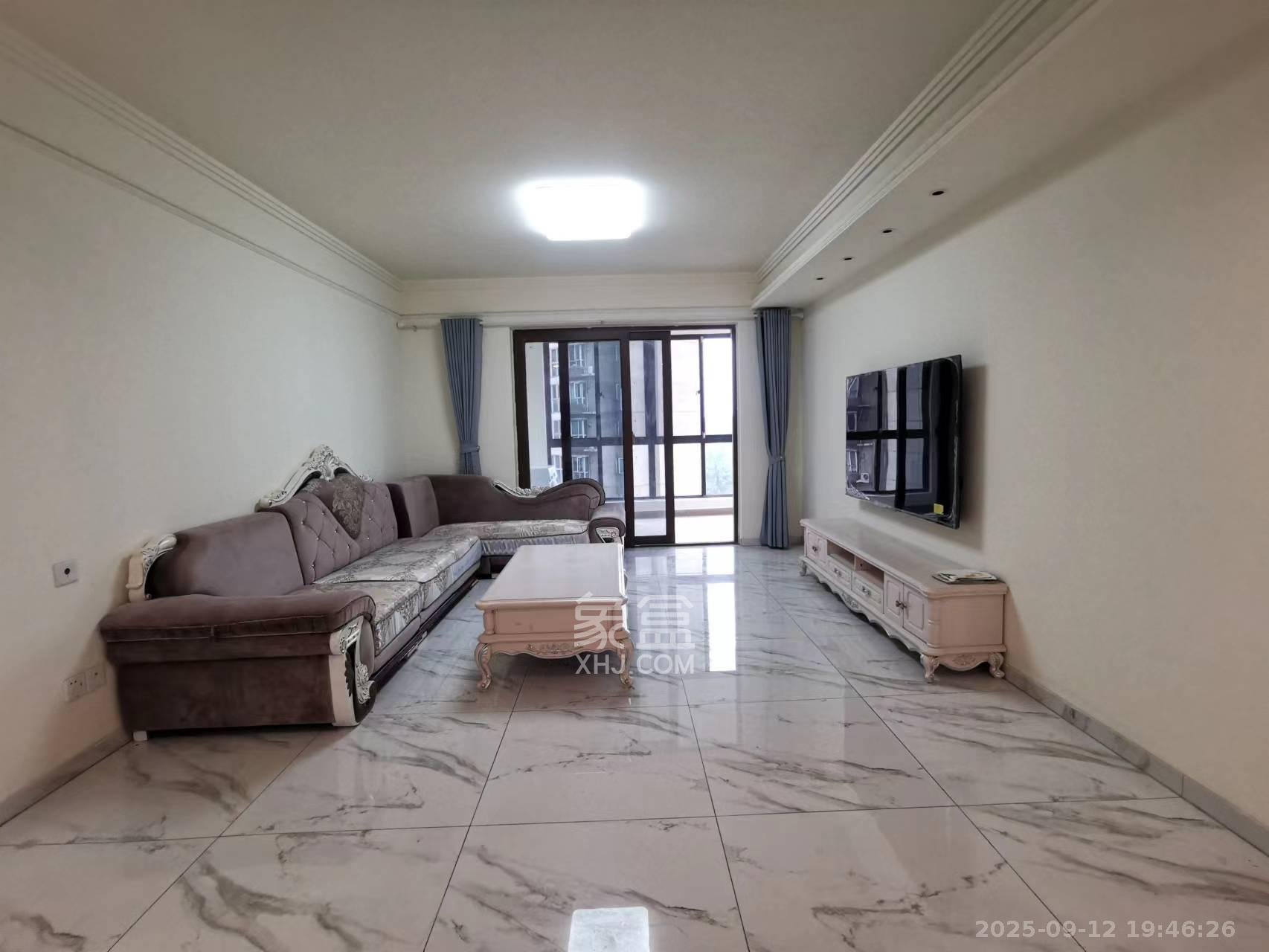 碧桂园中央花园  4室2厅2卫    3200.0元/月 碧桂园中央花园  4室2厅2卫    3200.0元/月