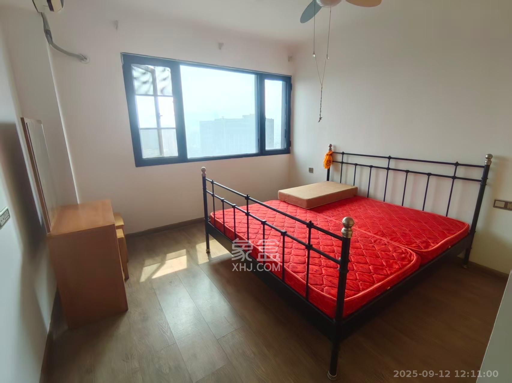 海洋半岛(月珑湾) 3室2厅1卫 2100.0元/月 海洋半岛(月珑湾) 3室2厅1卫 2100.0元/月室内图