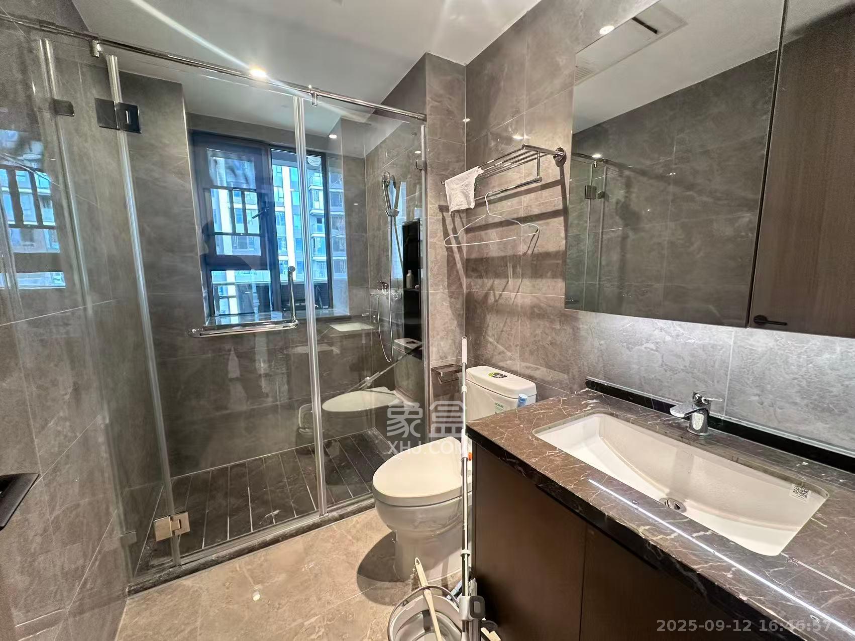 正荣滨江紫阙台 4室2厅3卫 5500.0元/月 正荣滨江紫阙台 4室2厅3卫 5500.0元/月室内图