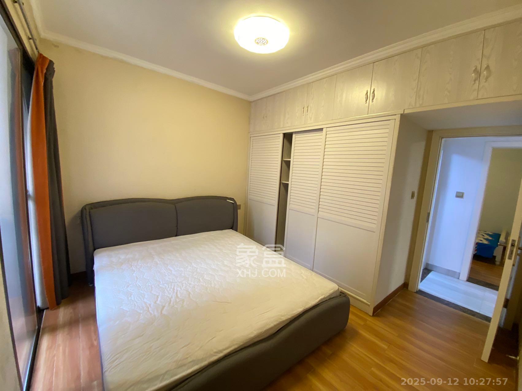 协信星澜汇  3室2厅1卫    2800.0元/月室内图