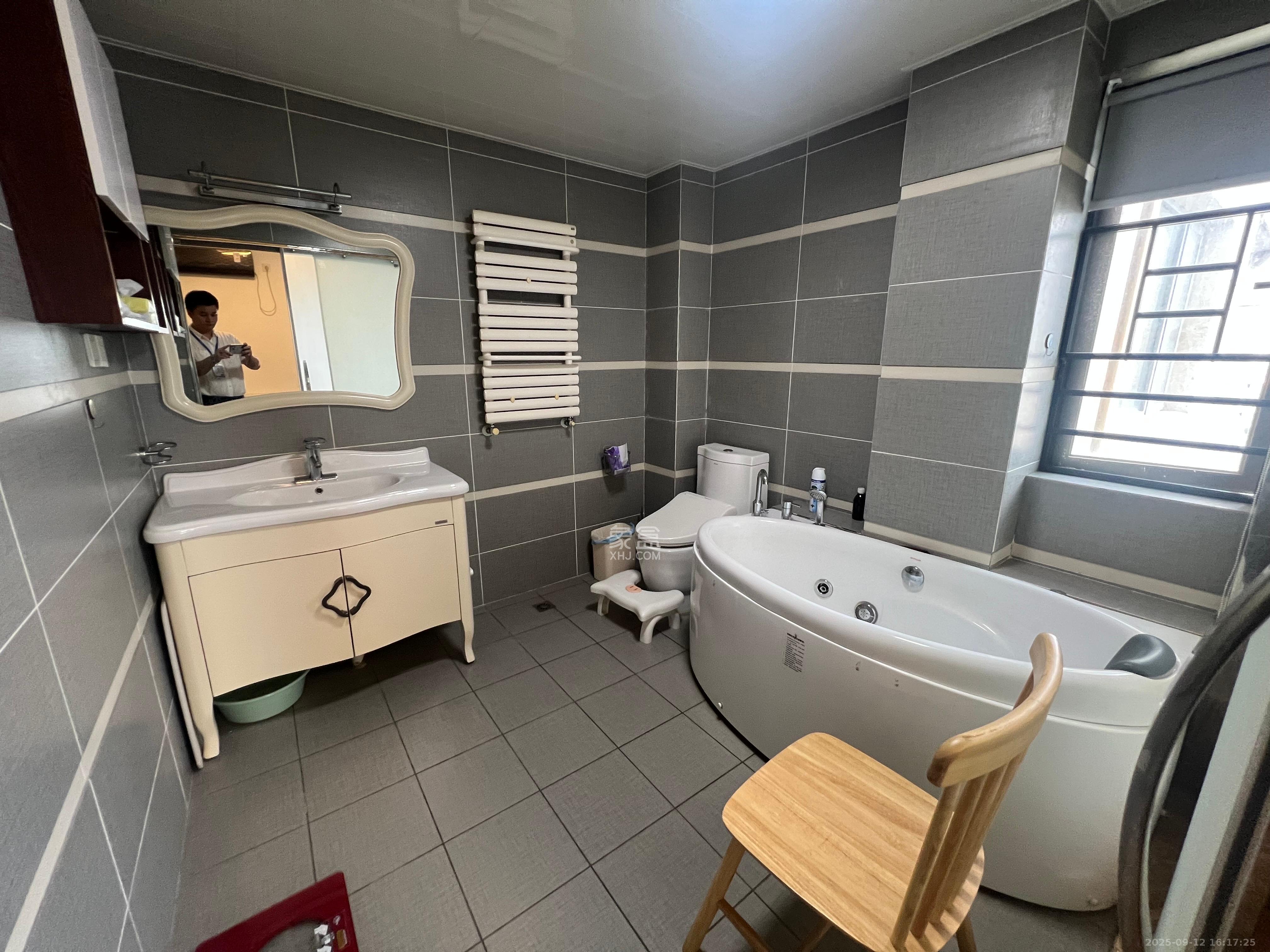 博林金谷 4室3厅3卫 3800.0元/月 博林金谷 4室3厅3卫 3800.0元/月室内图