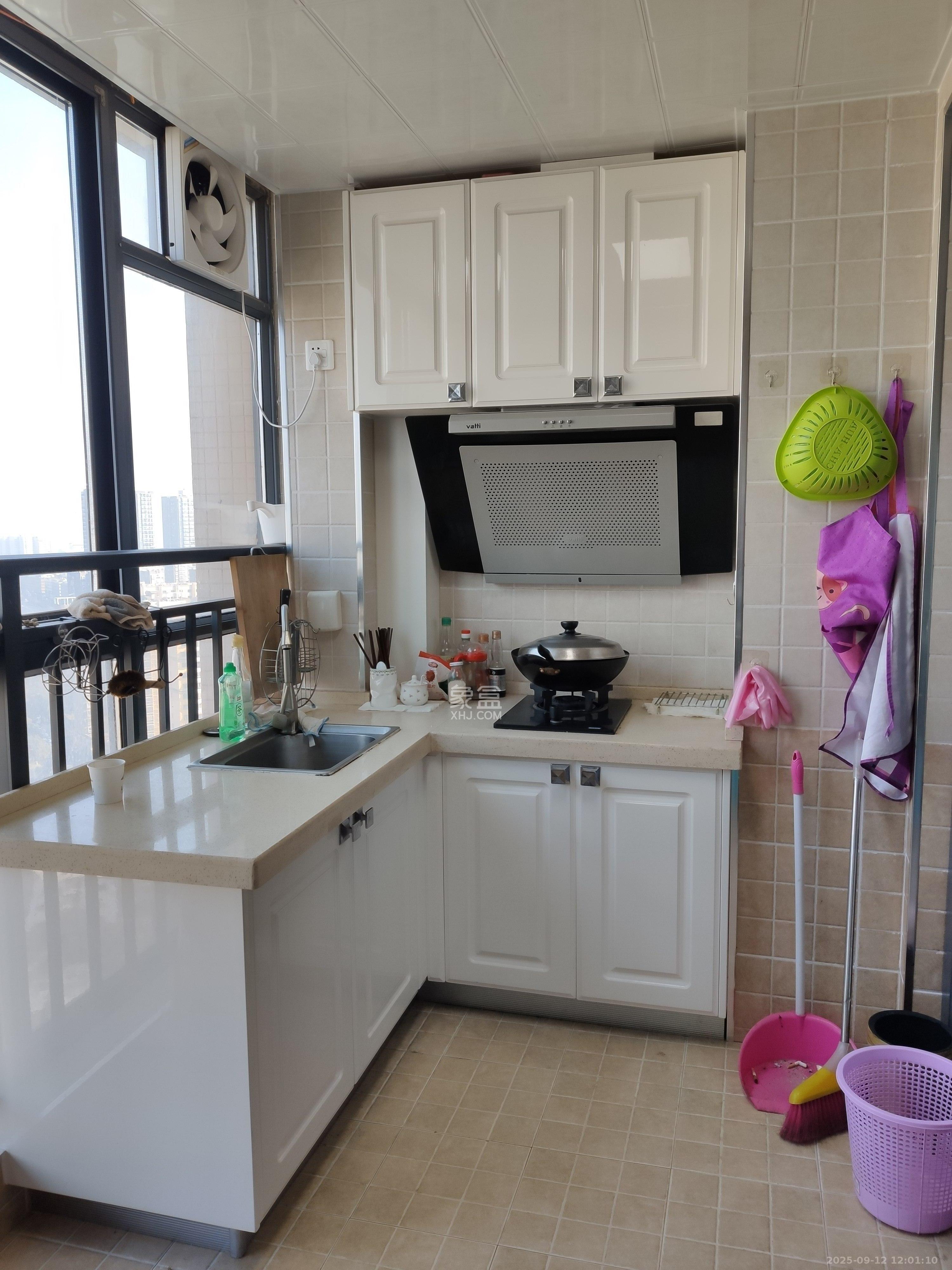 山水湾 1室1厅1卫 1600.0元/月 山水湾 1室1厅1卫 1600.0元/月室内图