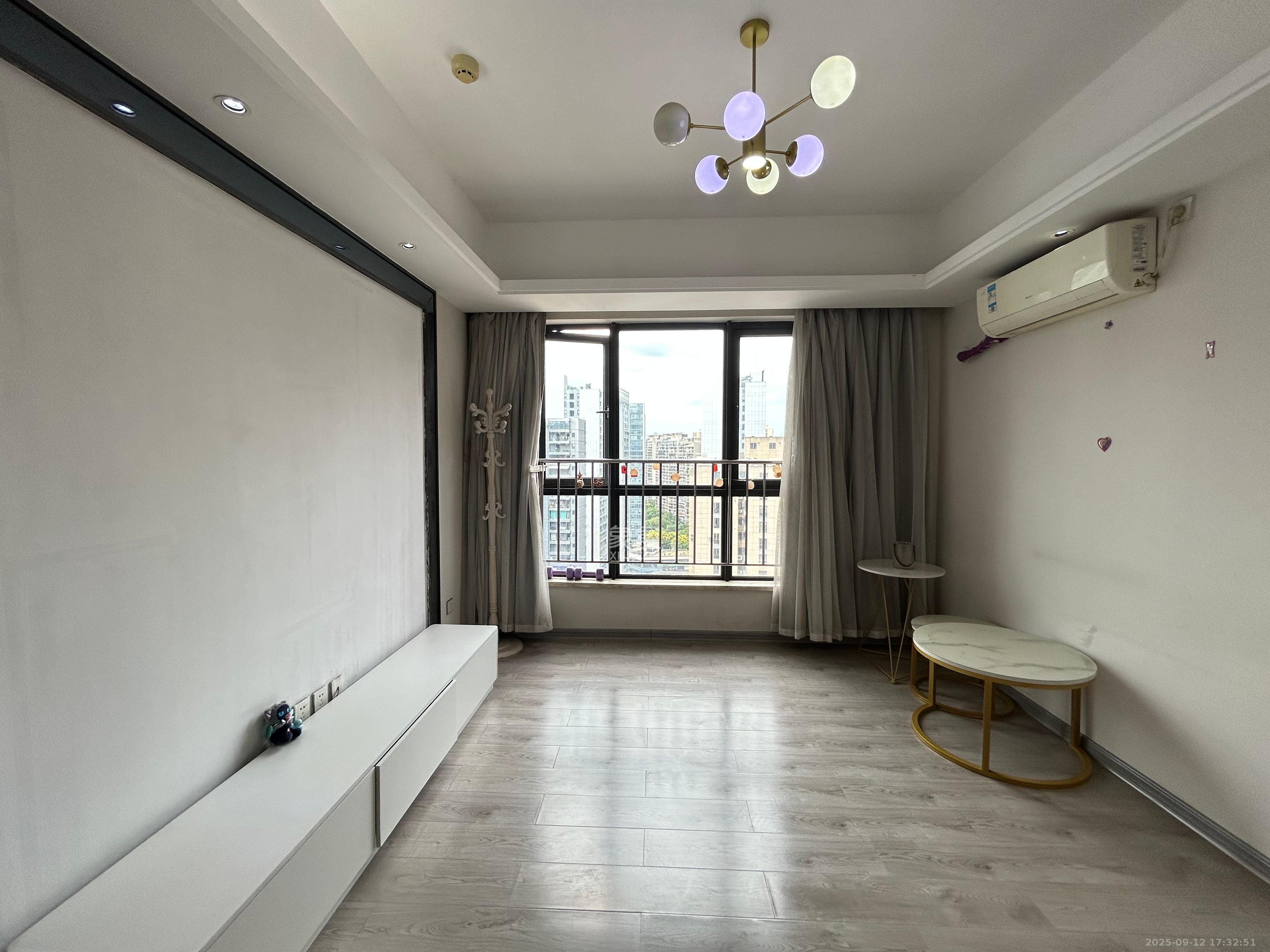 德思勤城市广场(宝格丽公寓) 1室0厅0卫 3000.0元/月 德思勤城市广场(宝格丽公寓) 1室0厅0卫 3000.0元/月室内图