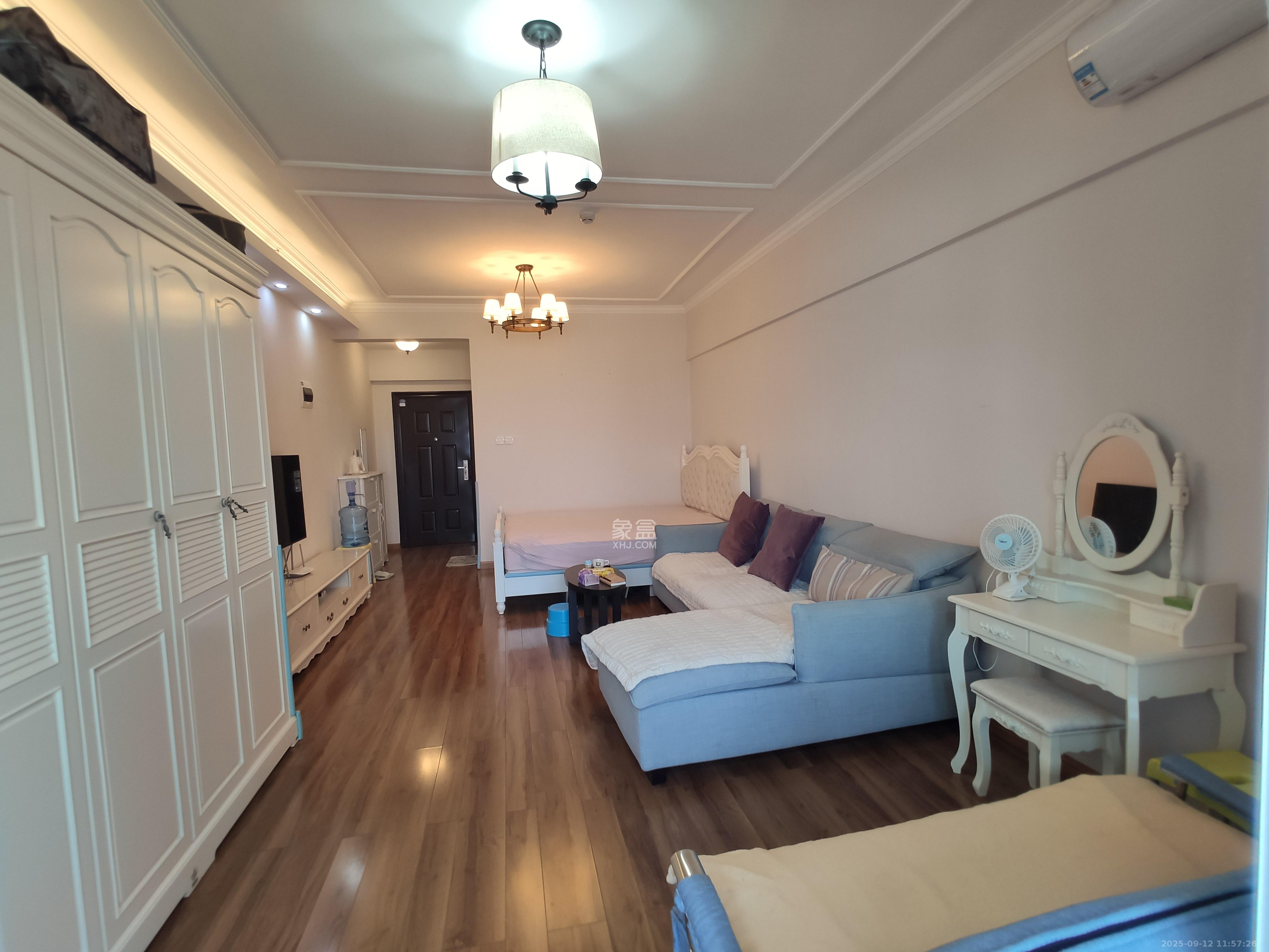 山水湾 1室1厅1卫 1600.0元/月 山水湾 1室1厅1卫 1600.0元/月室内图