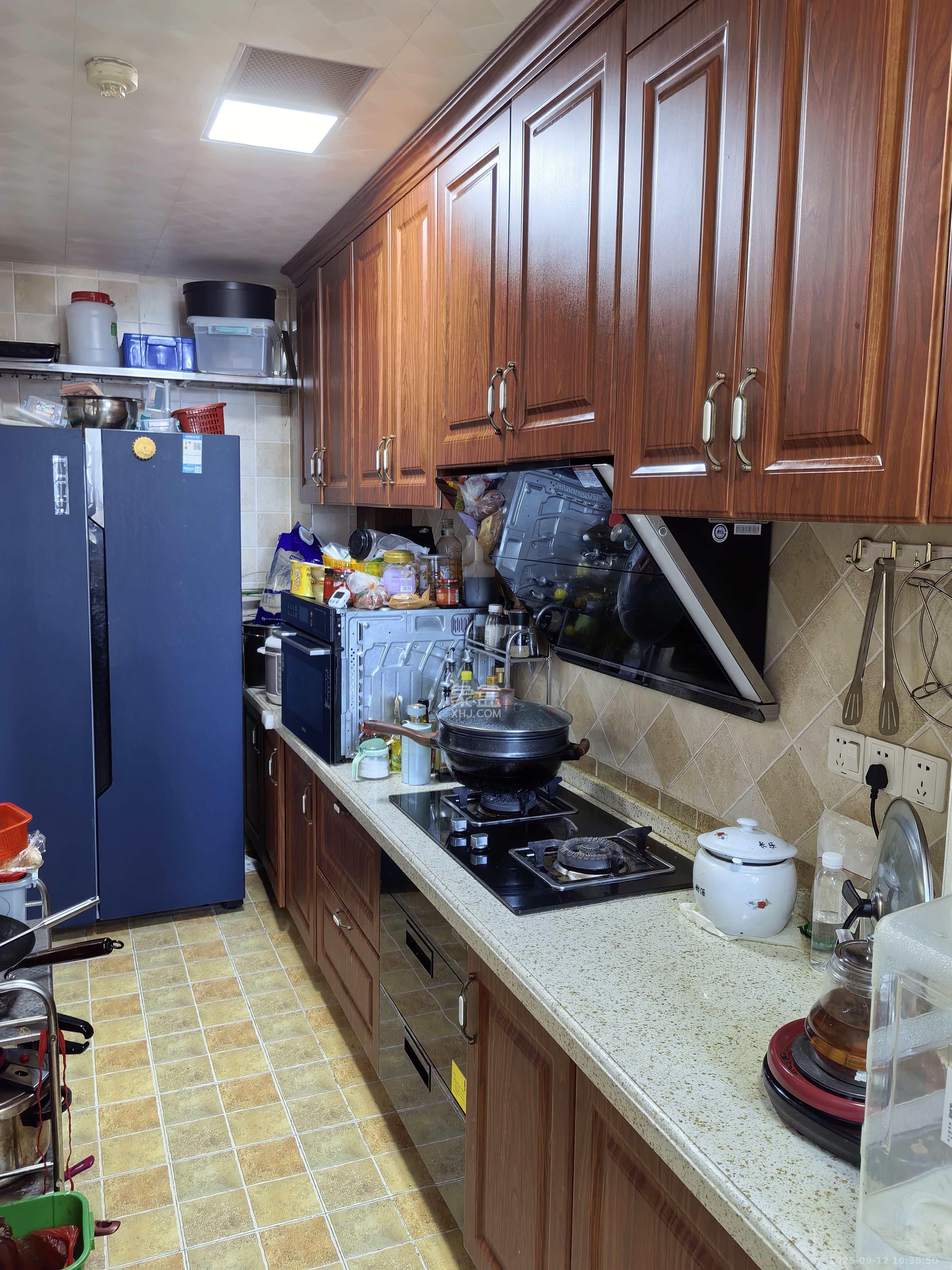 世茂外滩里（世茂铂翠湾三期）  4室2厅2卫    4500.0元/月室内图